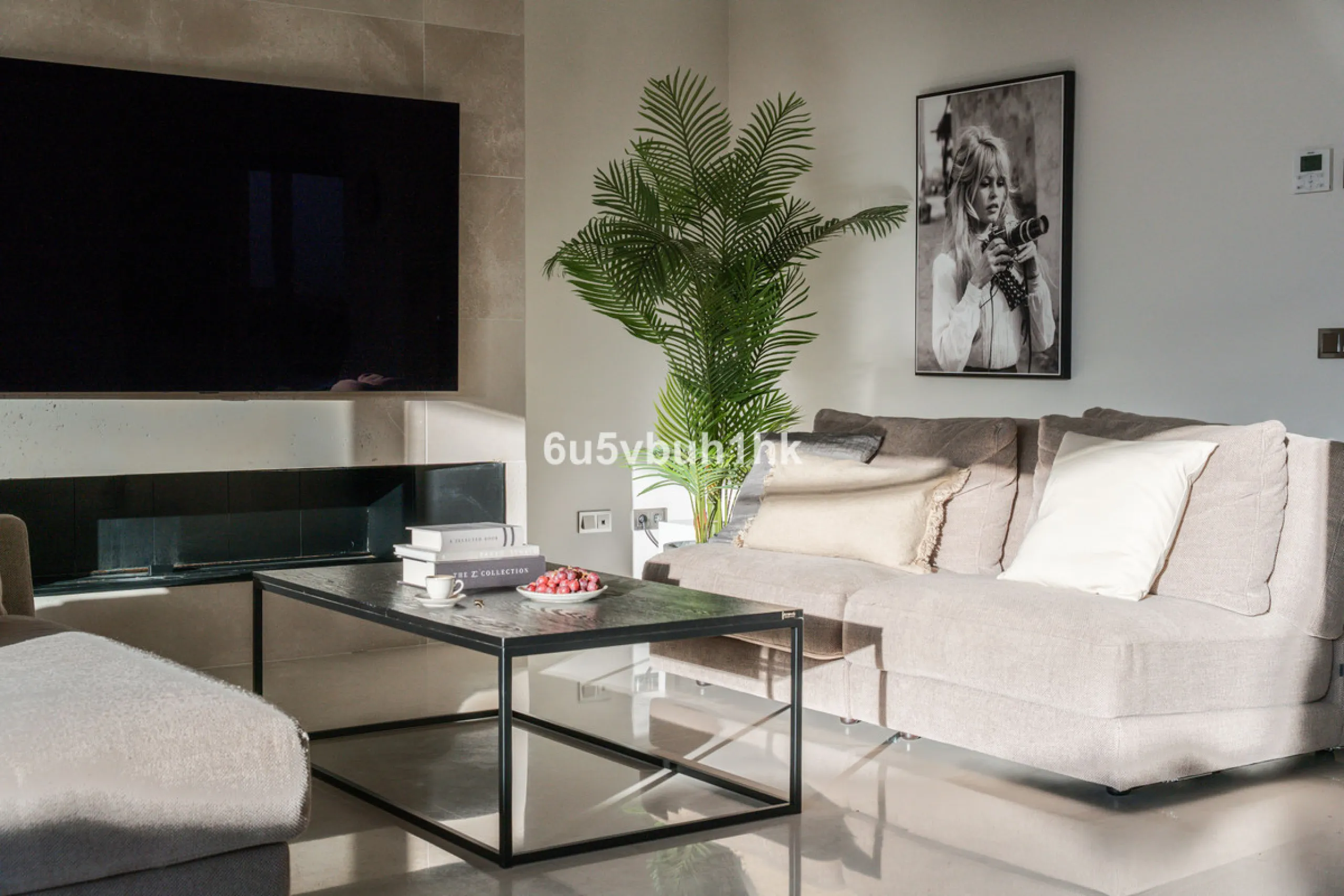 House - Detached Villa в продаже в Marbella, Málaga. В доме 6 спален и 6 ванных комнат. Площадь дома 476 м². Площадь участка 618 м²