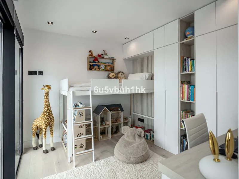 Located in the exclusive and secure community of Resina Golf in Estepona, this fully renovated villa offers an exceptional standard of luxury living. With meticulous attention to detail and high-end finishes throughout, the property combines contemporary 