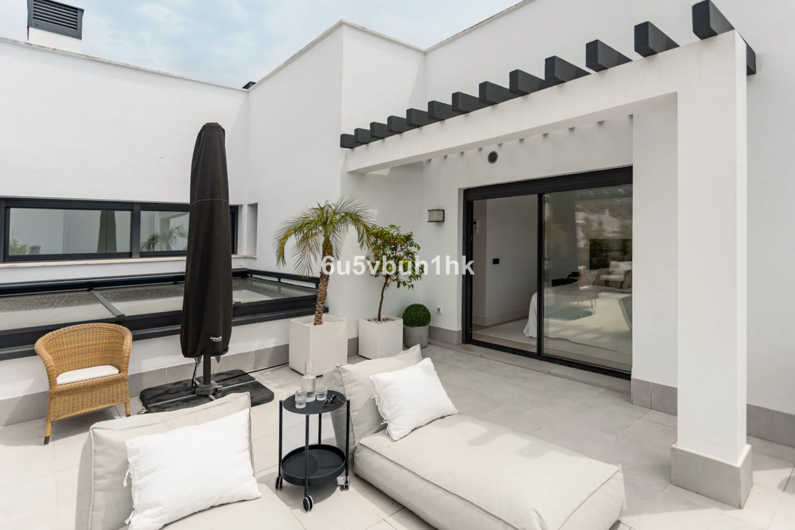 Located in the exclusive and secure community of Resina Golf in Estepona, this fully renovated villa offers an exceptional standard of luxury living. With meticulous attention to detail and high-end finishes throughout, the property combines contemporary 