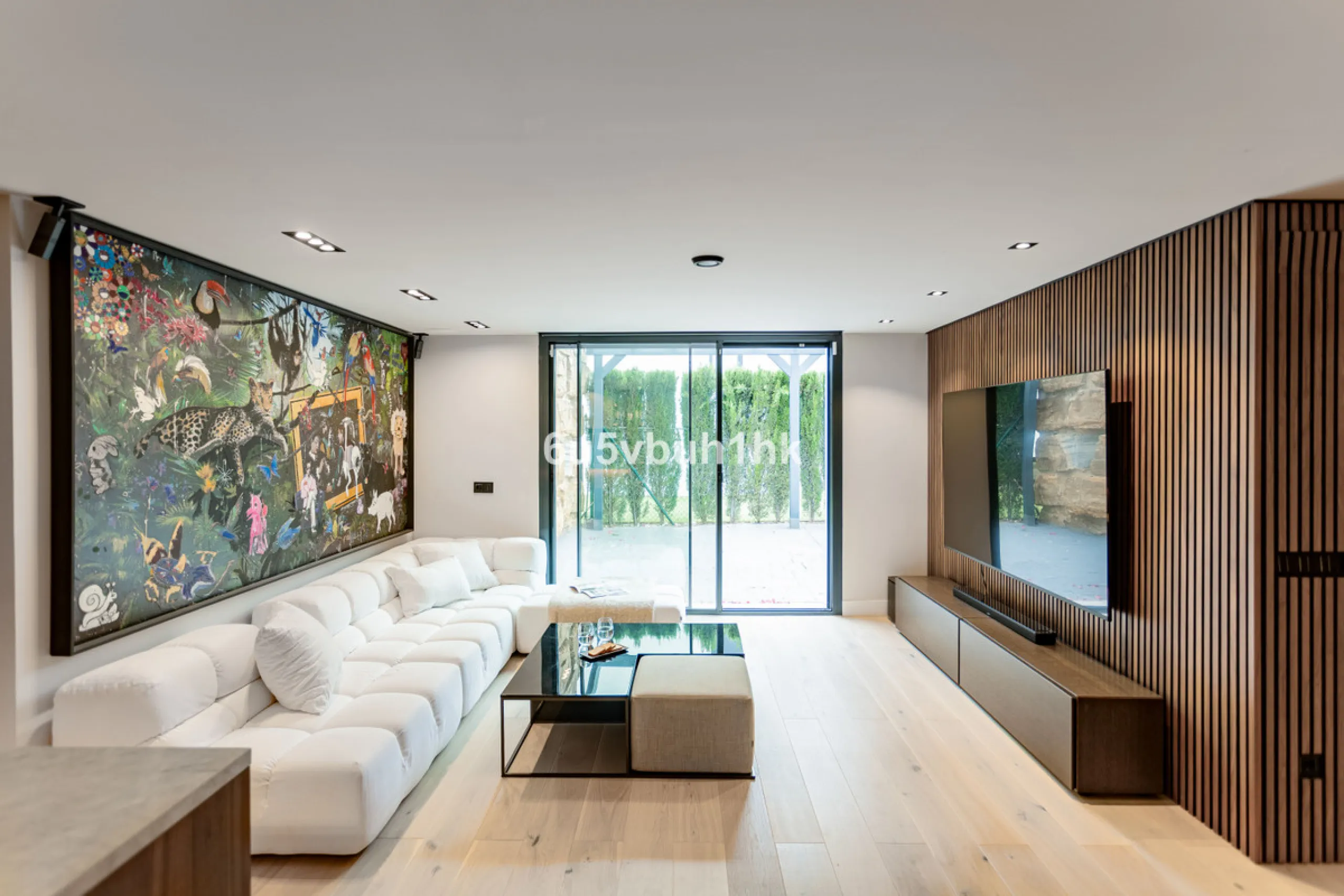 Located in the exclusive and secure community of Resina Golf in Estepona, this fully renovated villa offers an exceptional standard of luxury living. With meticulous attention to detail and high-end finishes throughout, the property combines contemporary 