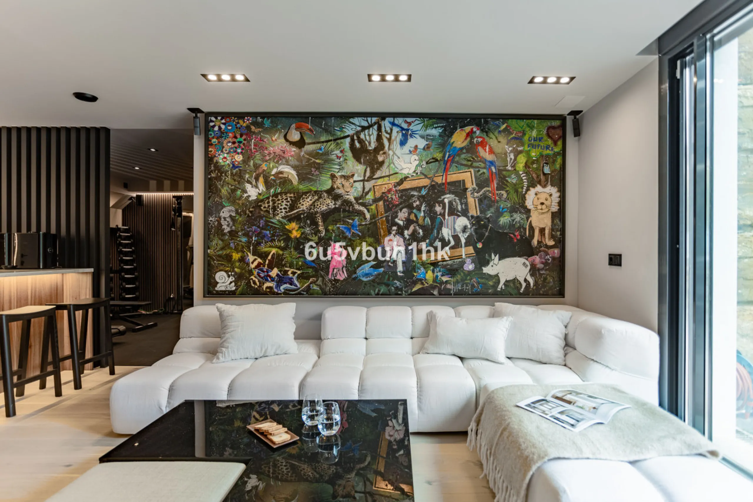 Located in the exclusive and secure community of Resina Golf in Estepona, this fully renovated villa offers an exceptional standard of luxury living. With meticulous attention to detail and high-end finishes throughout, the property combines contemporary 