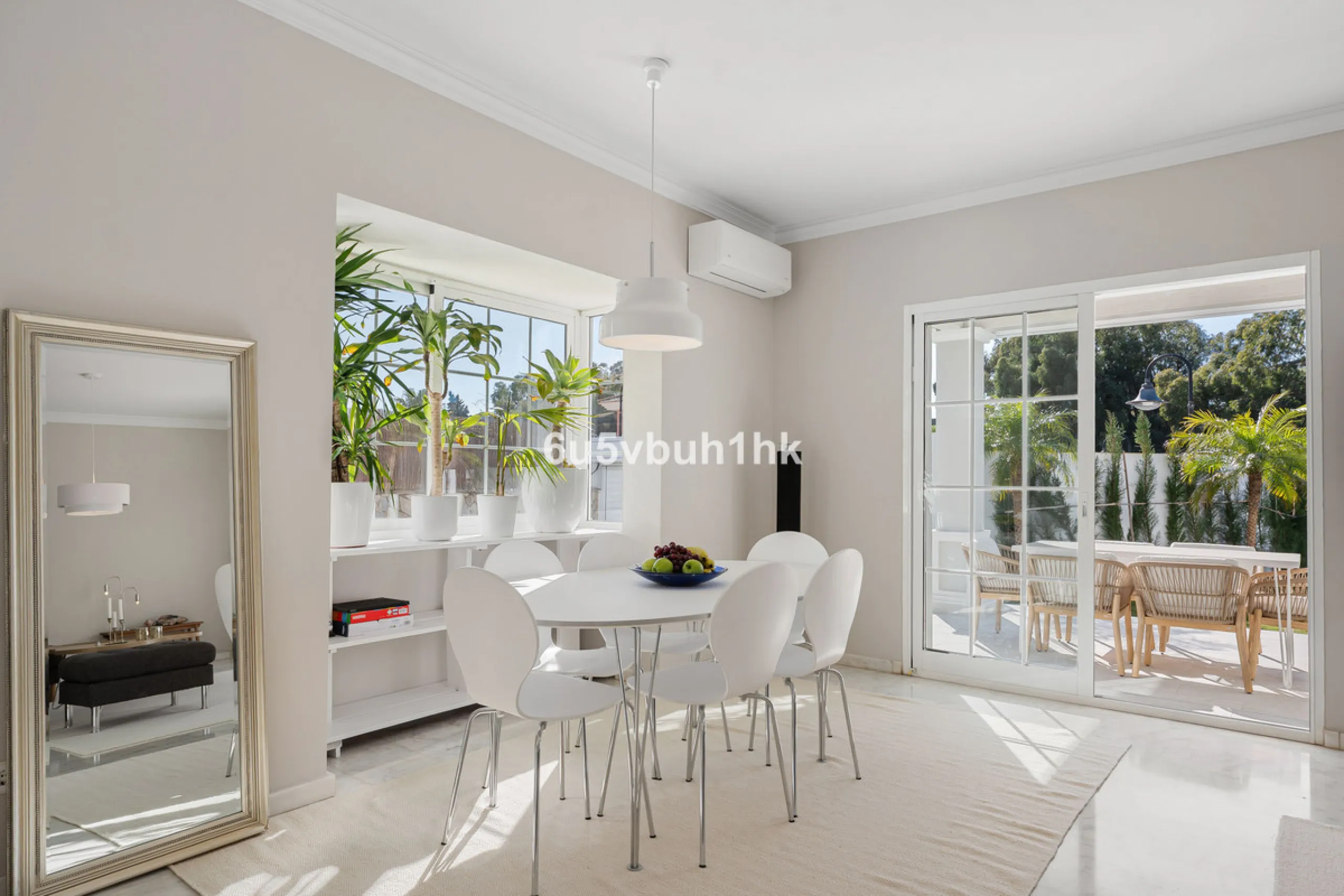 Welcome to a Home where everyday life feels like a holiday. Located on a quiet cul-de-sac in the sought-after area of Campo de Mijas, this property offers privacy, security and a true residential atmosphere – surrounded by permanent neighbours, not short-