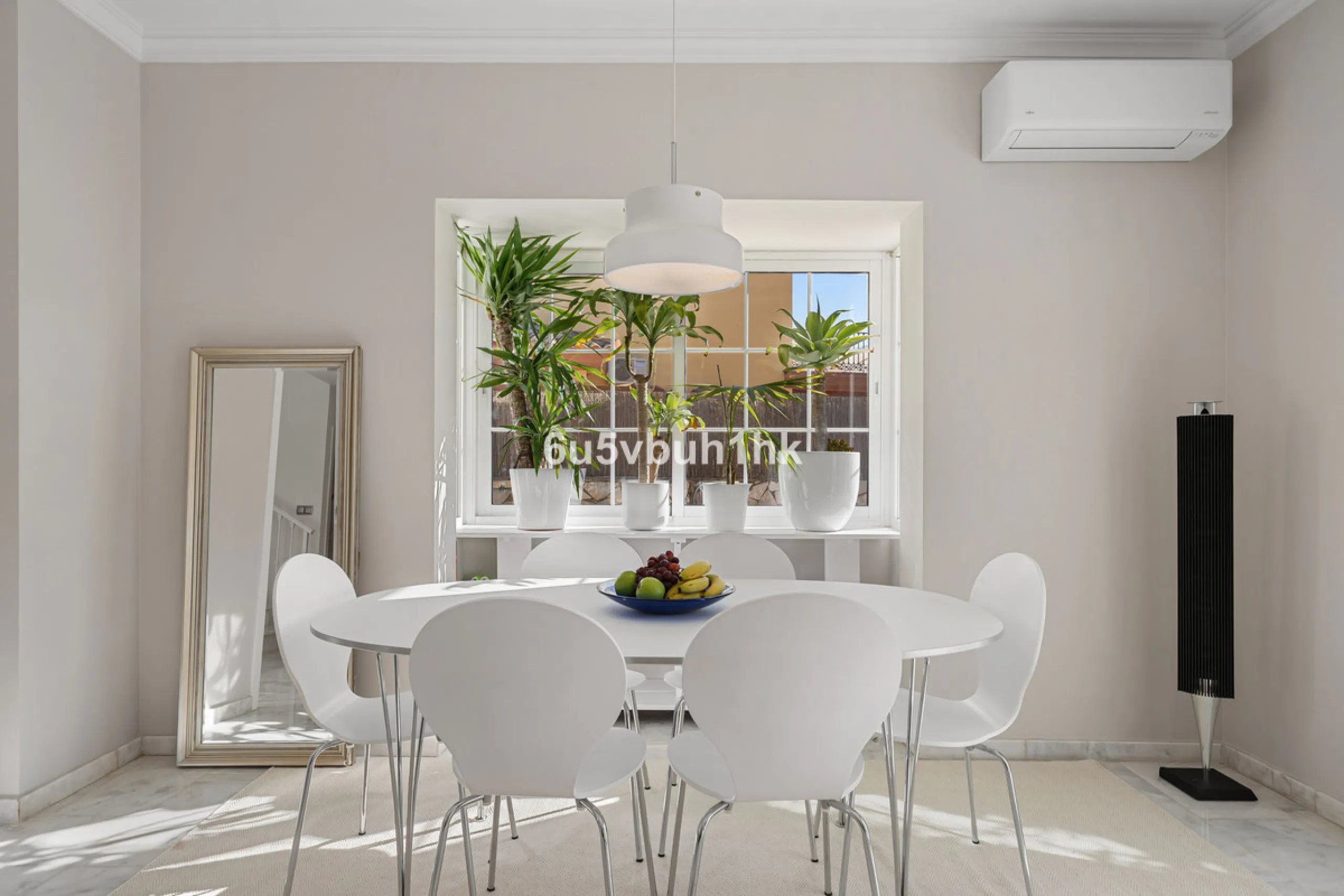 Welcome to a Home where everyday life feels like a holiday. Located on a quiet cul-de-sac in the sought-after area of Campo de Mijas, this property offers privacy, security and a true residential atmosphere – surrounded by permanent neighbours, not short-