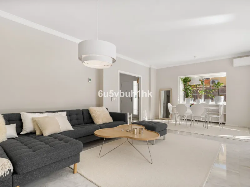 Welcome to a Home where everyday life feels like a holiday. Located on a quiet cul-de-sac in the sought-after area of Campo de Mijas, this property offers privacy, security and a true residential atmosphere – surrounded by permanent neighbours, not short-
