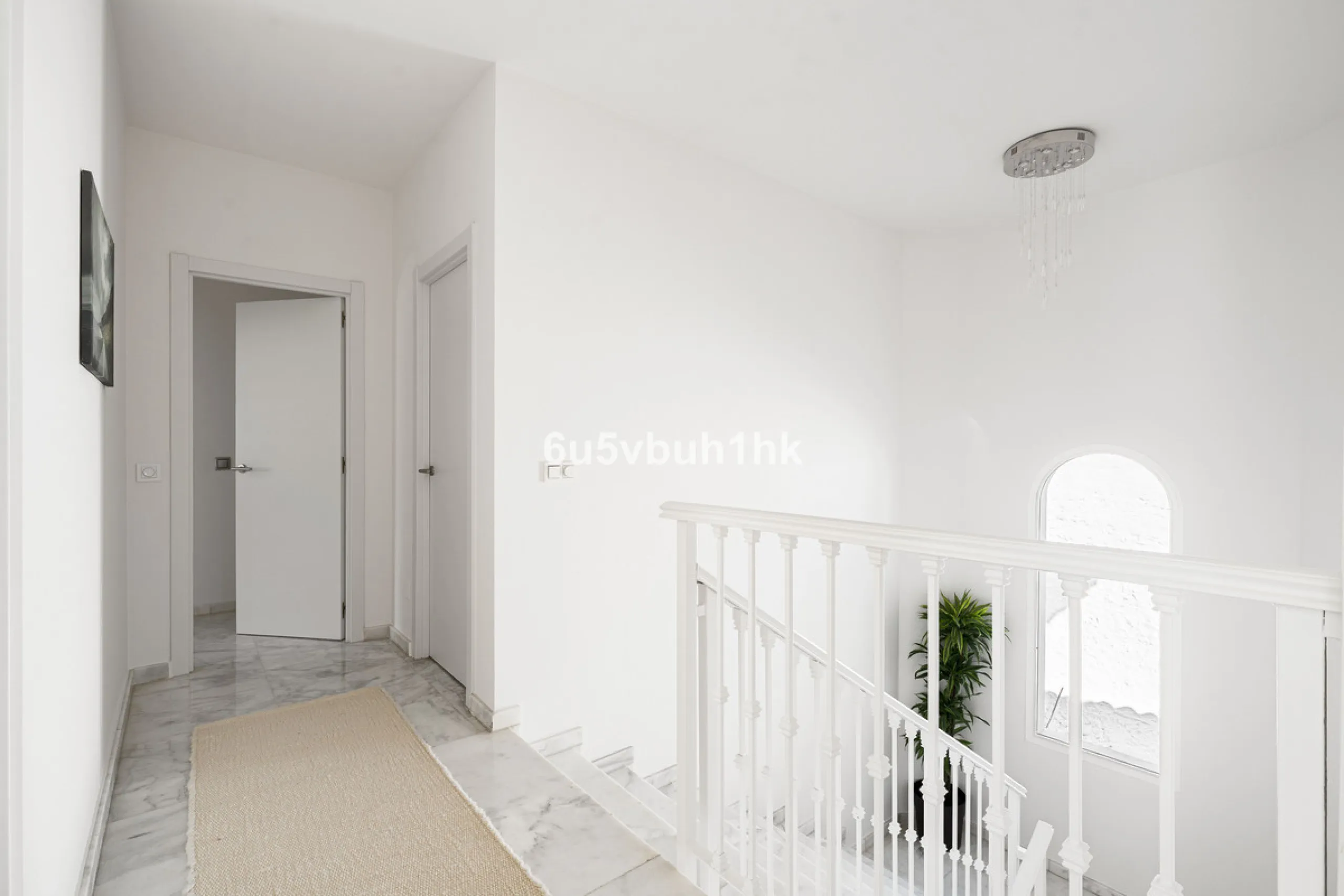 Welcome to a Home where everyday life feels like a holiday. Located on a quiet cul-de-sac in the sought-after area of Campo de Mijas, this property offers privacy, security and a true residential atmosphere – surrounded by permanent neighbours, not short-