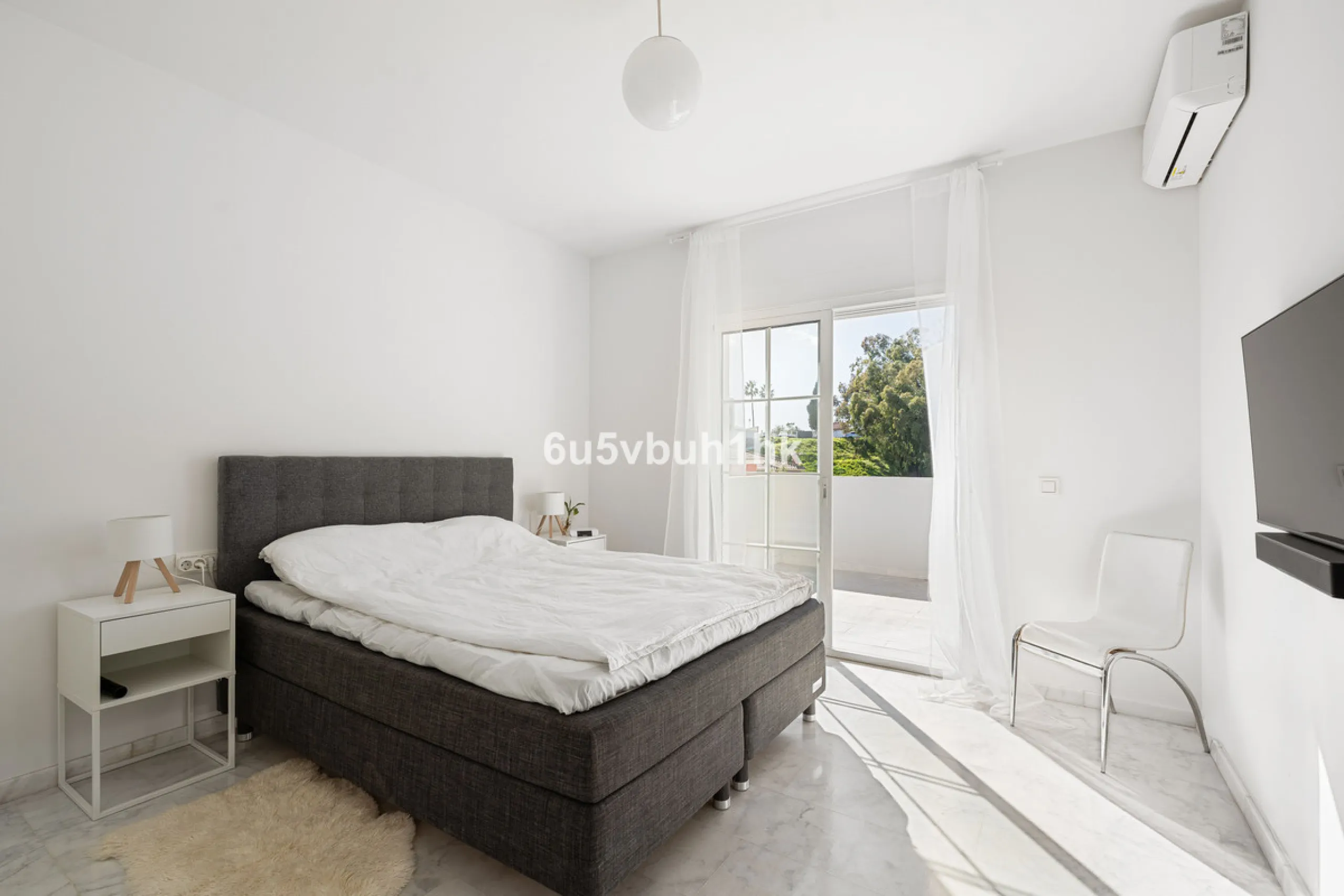Welcome to a Home where everyday life feels like a holiday. Located on a quiet cul-de-sac in the sought-after area of Campo de Mijas, this property offers privacy, security and a true residential atmosphere – surrounded by permanent neighbours, not short-