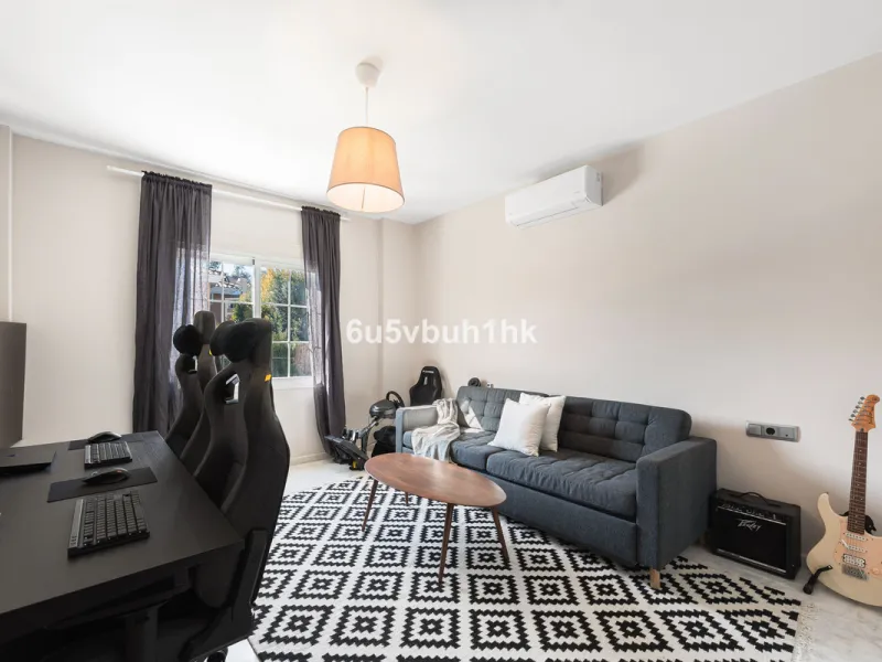 Welcome to a Home where everyday life feels like a holiday. Located on a quiet cul-de-sac in the sought-after area of Campo de Mijas, this property offers privacy, security and a true residential atmosphere – surrounded by permanent neighbours, not short-