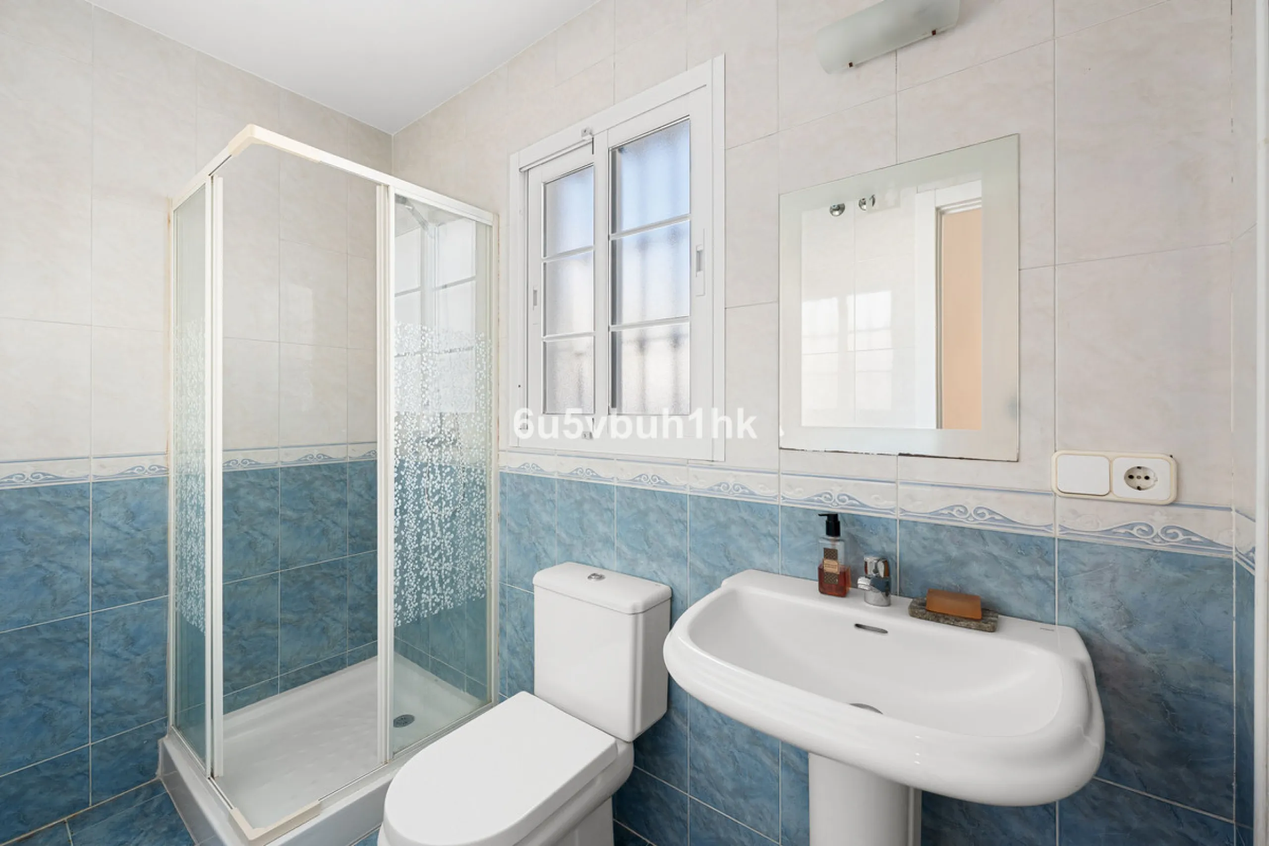 Welcome to a Home where everyday life feels like a holiday. Located on a quiet cul-de-sac in the sought-after area of Campo de Mijas, this property offers privacy, security and a true residential atmosphere – surrounded by permanent neighbours, not short-