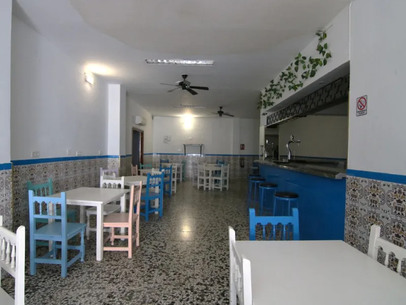MAGNIFICENT PREMISES WITH ACCESS TO TWO STREETS IN LOS BOLICHES