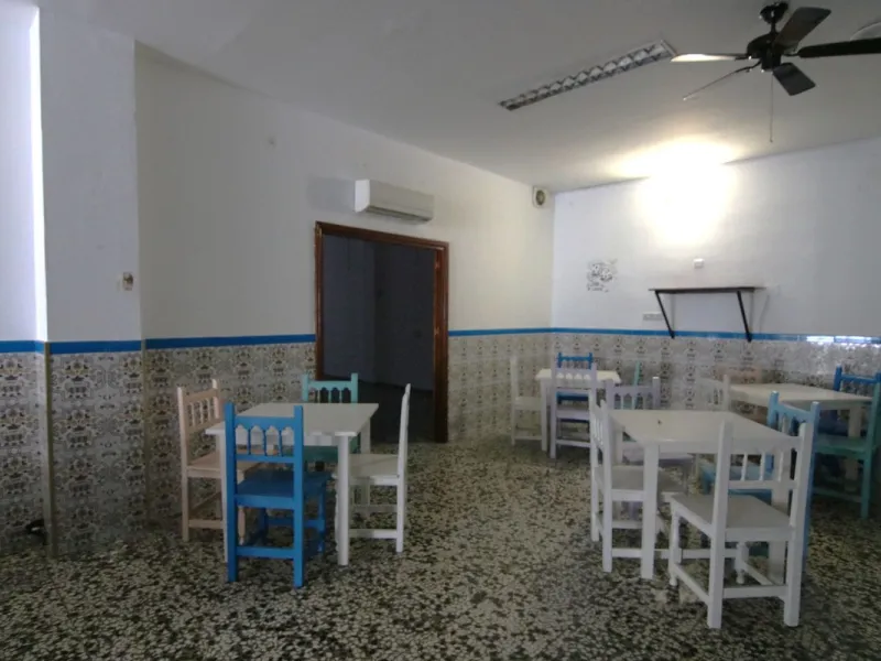 MAGNIFICENT PREMISES WITH ACCESS TO TWO STREETS IN LOS BOLICHES