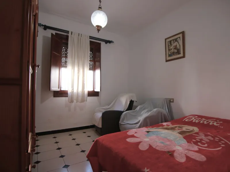 House - Townhouse в продаже в Coín, Málaga. В доме 6 спален и 2 ванных комнат. Площадь дома 128 м²