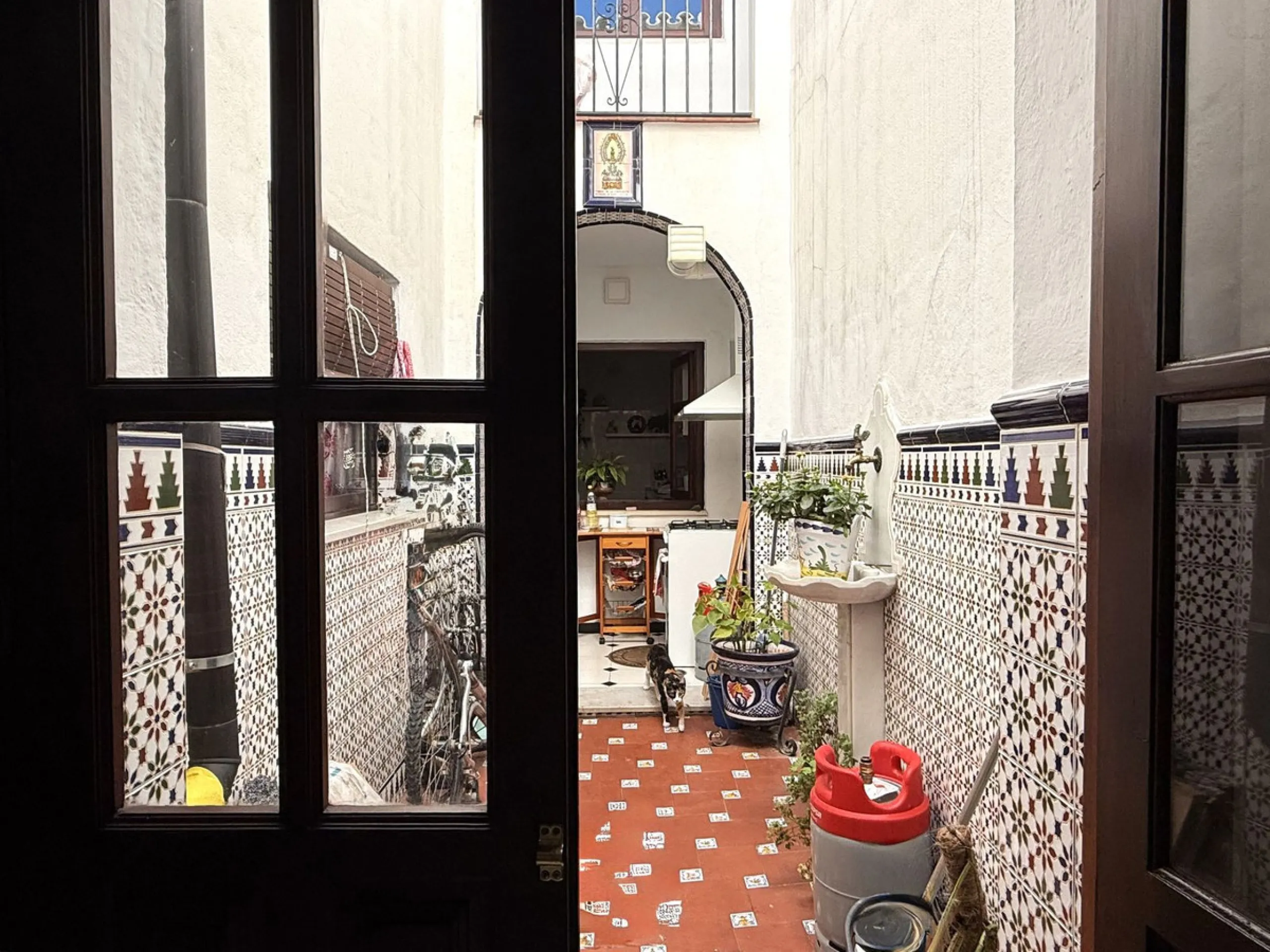 House - Townhouse в продаже в Coín, Málaga. В доме 6 спален и 2 ванных комнат. Площадь дома 128 м²