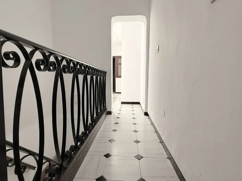 House - Townhouse в продаже в Coín, Málaga. В доме 6 спален и 2 ванных комнат. Площадь дома 128 м²