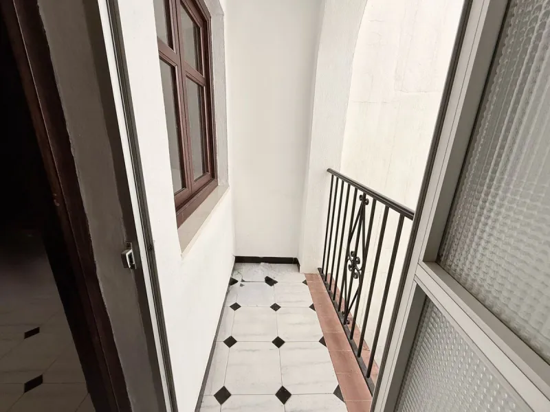 House - Townhouse в продаже в Coín, Málaga. В доме 6 спален и 2 ванных комнат. Площадь дома 128 м²
