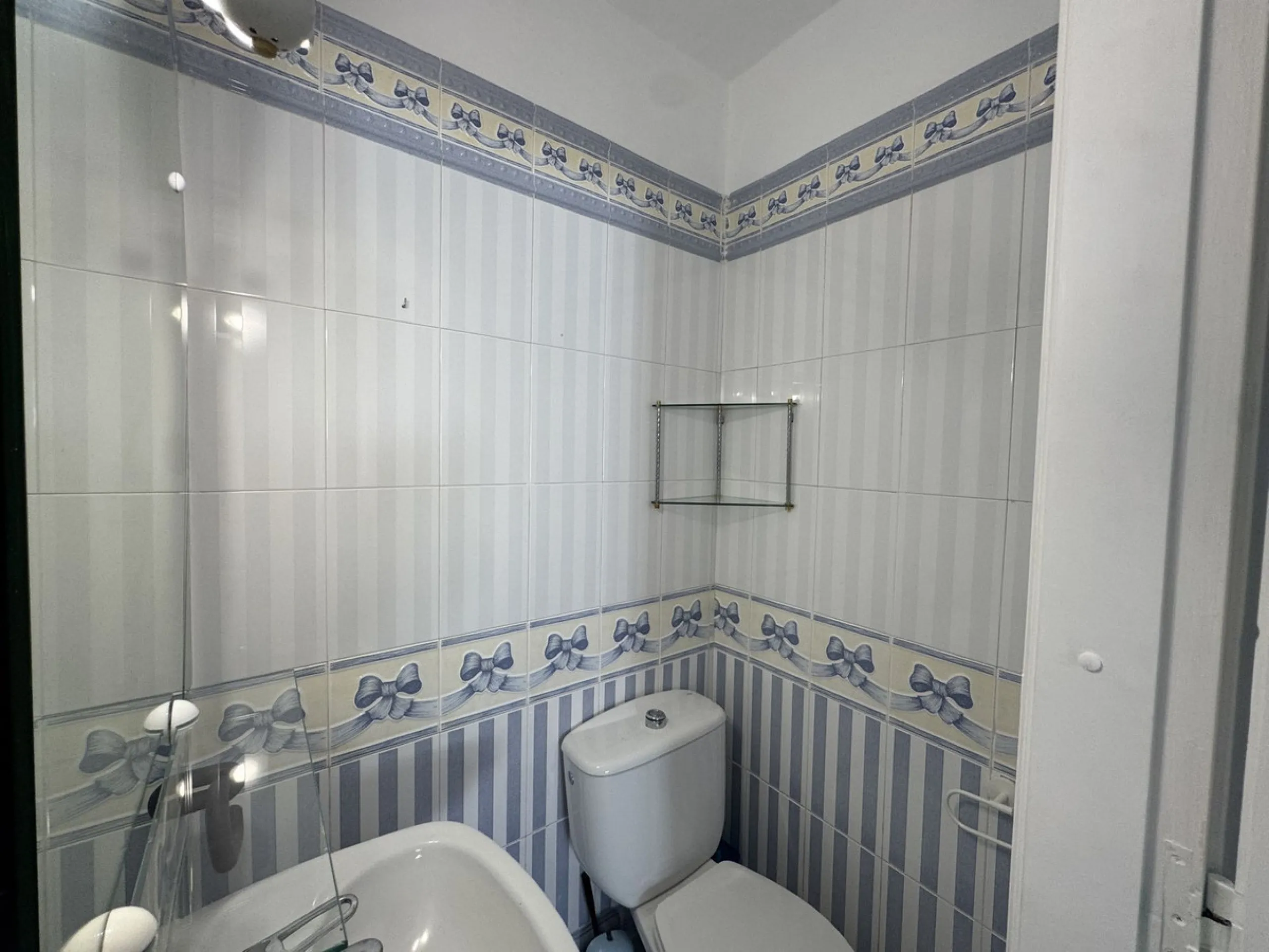 Exclusive townhouse in Marbella with sea views and prime location