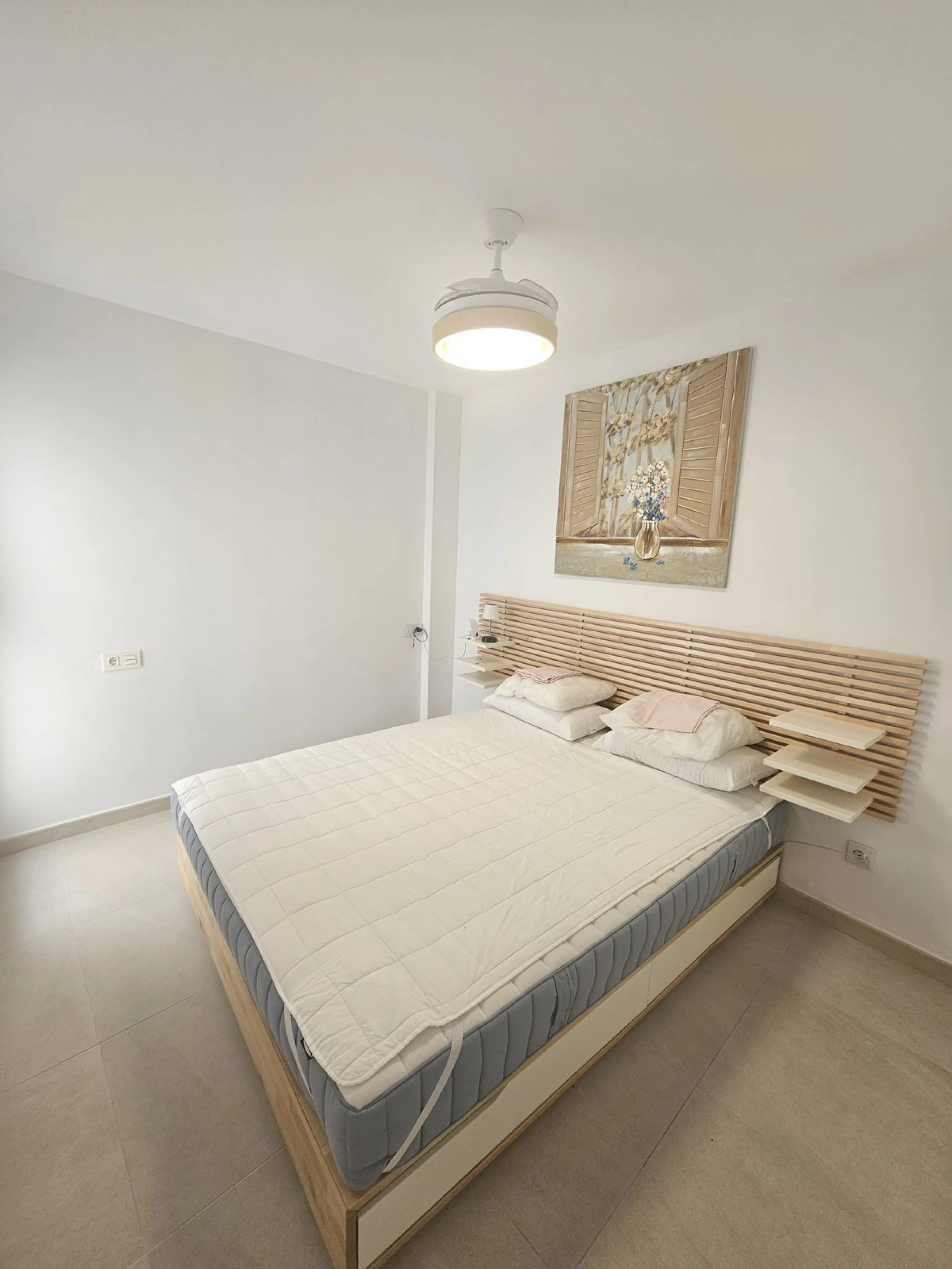 Newly built rarely used beachside apartment in Fuengirola.