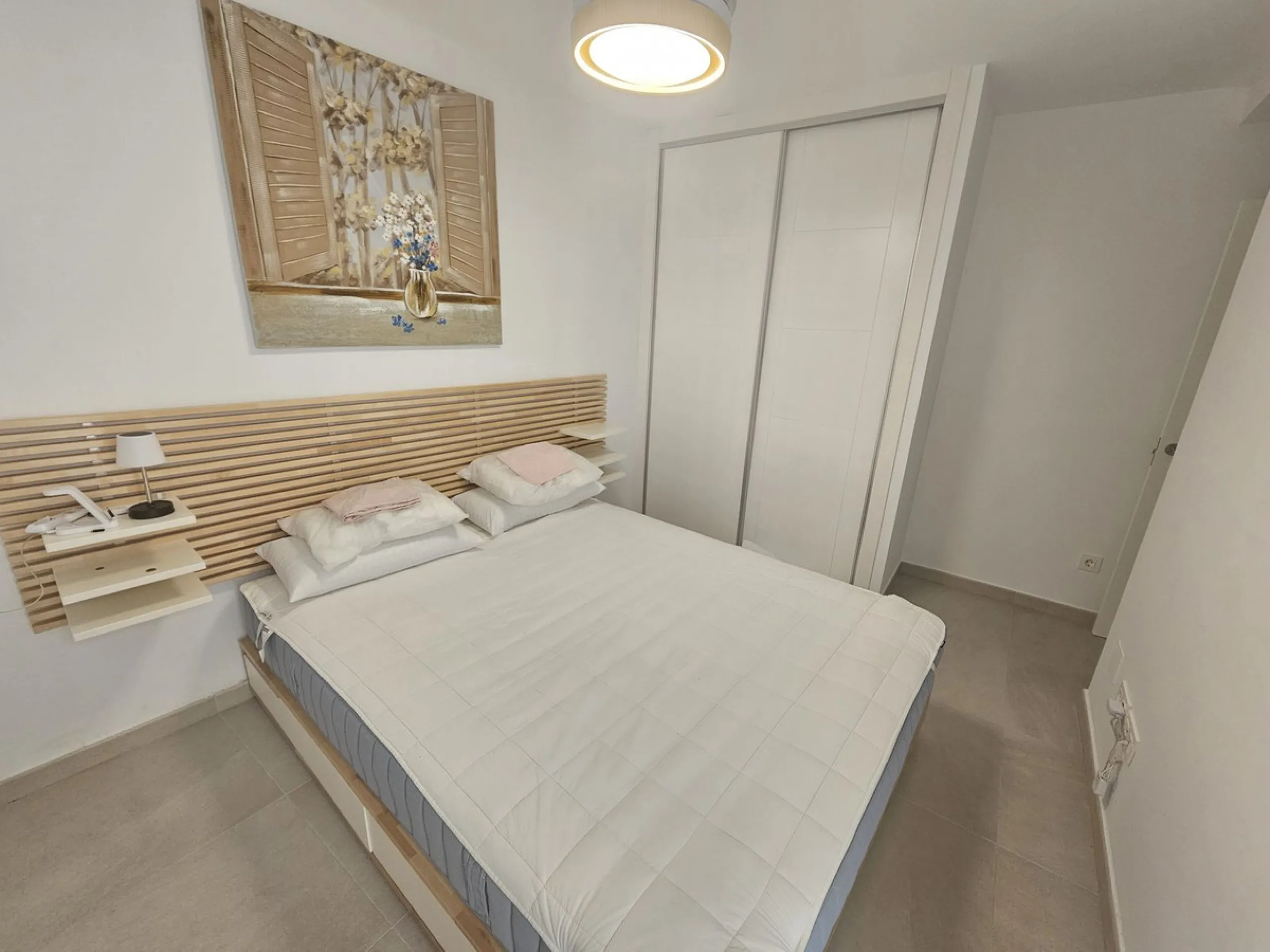 Newly built rarely used beachside apartment in Fuengirola.