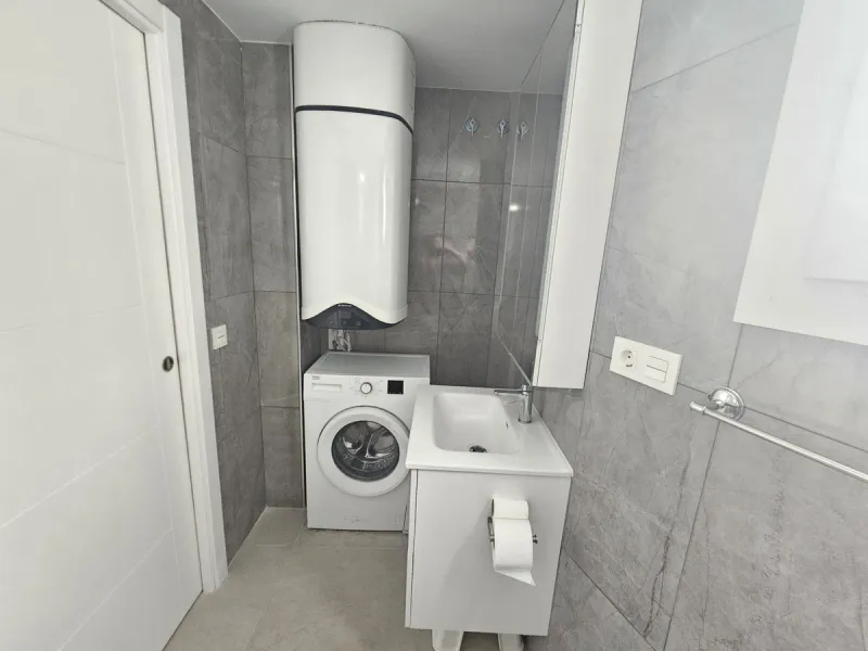 Newly built rarely used beachside apartment in Fuengirola.