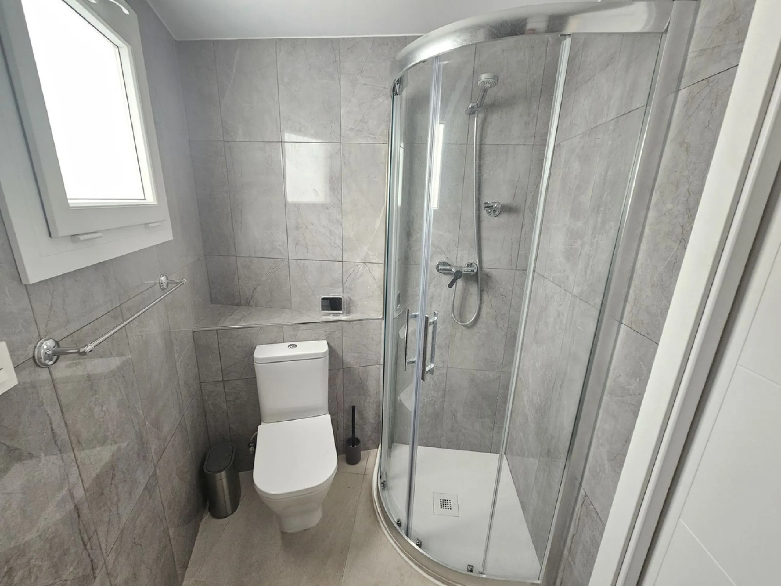 Newly built rarely used beachside apartment in Fuengirola.