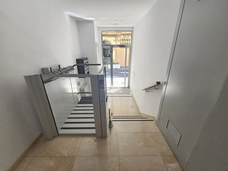 Newly built rarely used beachside apartment in Fuengirola.