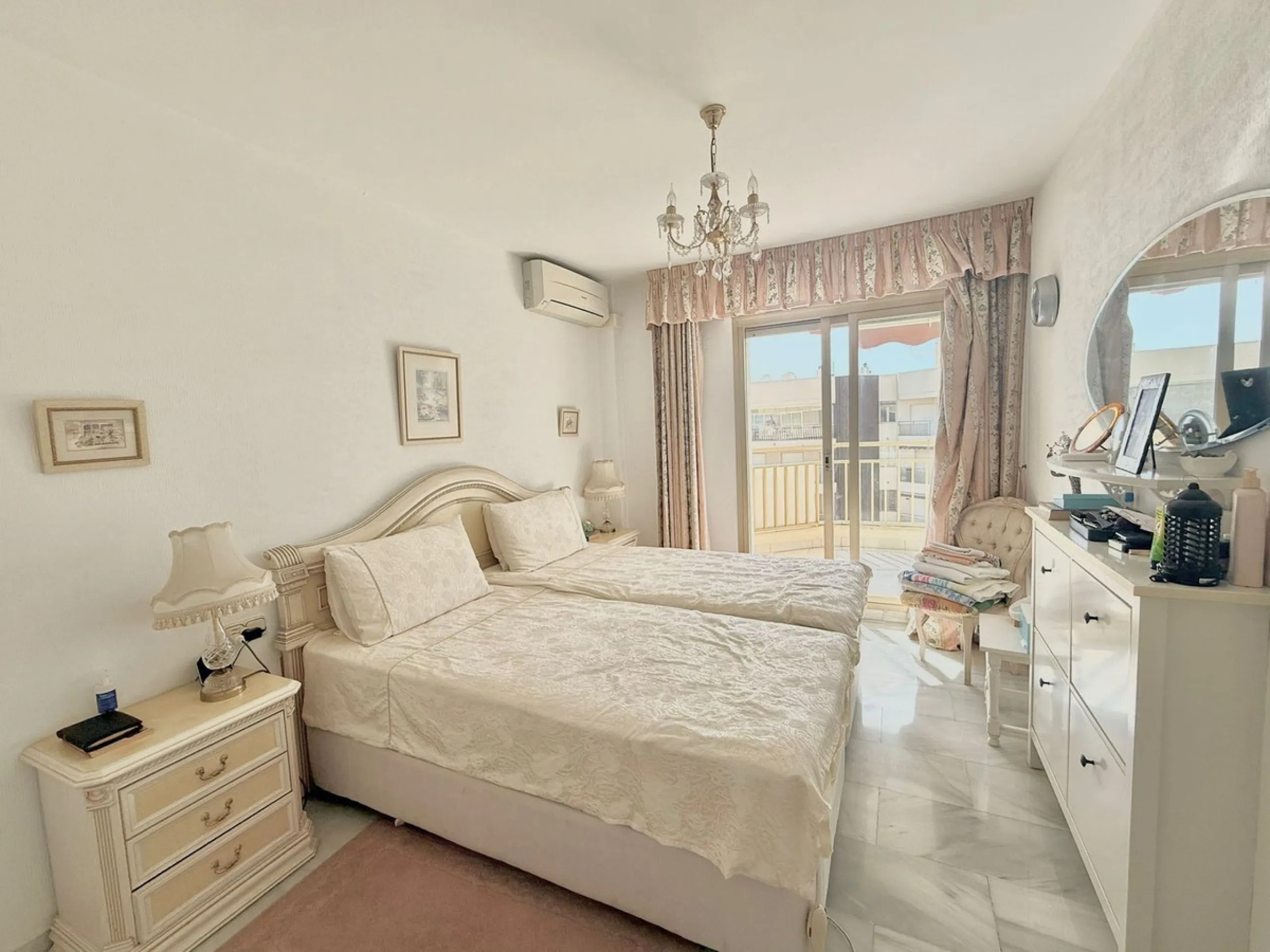 Apartment - Top Floor Apartment в продаже в Fuengirola, Málaga. В доме 2 спален и 2 ванных комнат. Площадь дома 83 м²