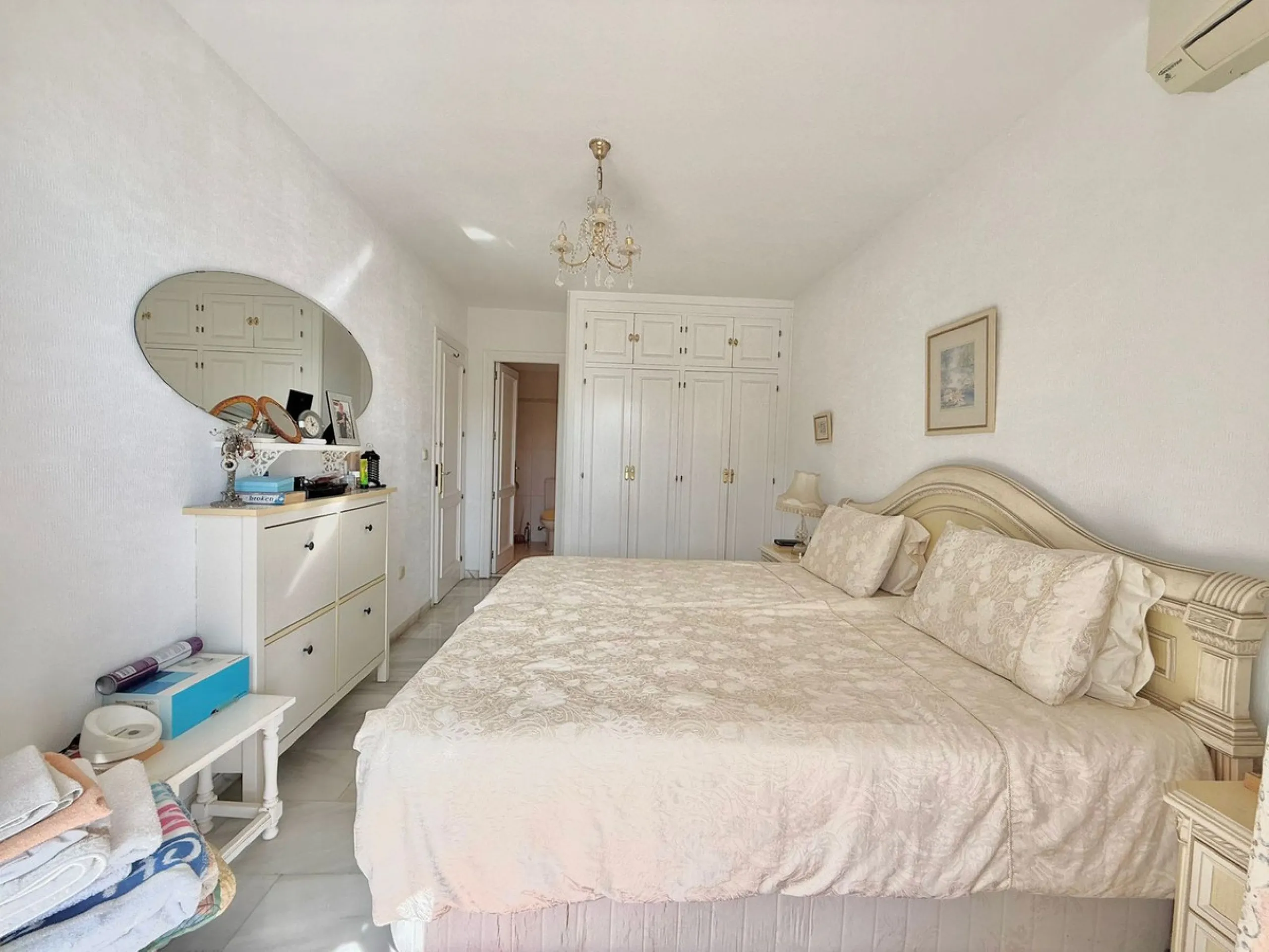 Apartment - Top Floor Apartment в продаже в Fuengirola, Málaga. В доме 2 спален и 2 ванных комнат. Площадь дома 83 м²