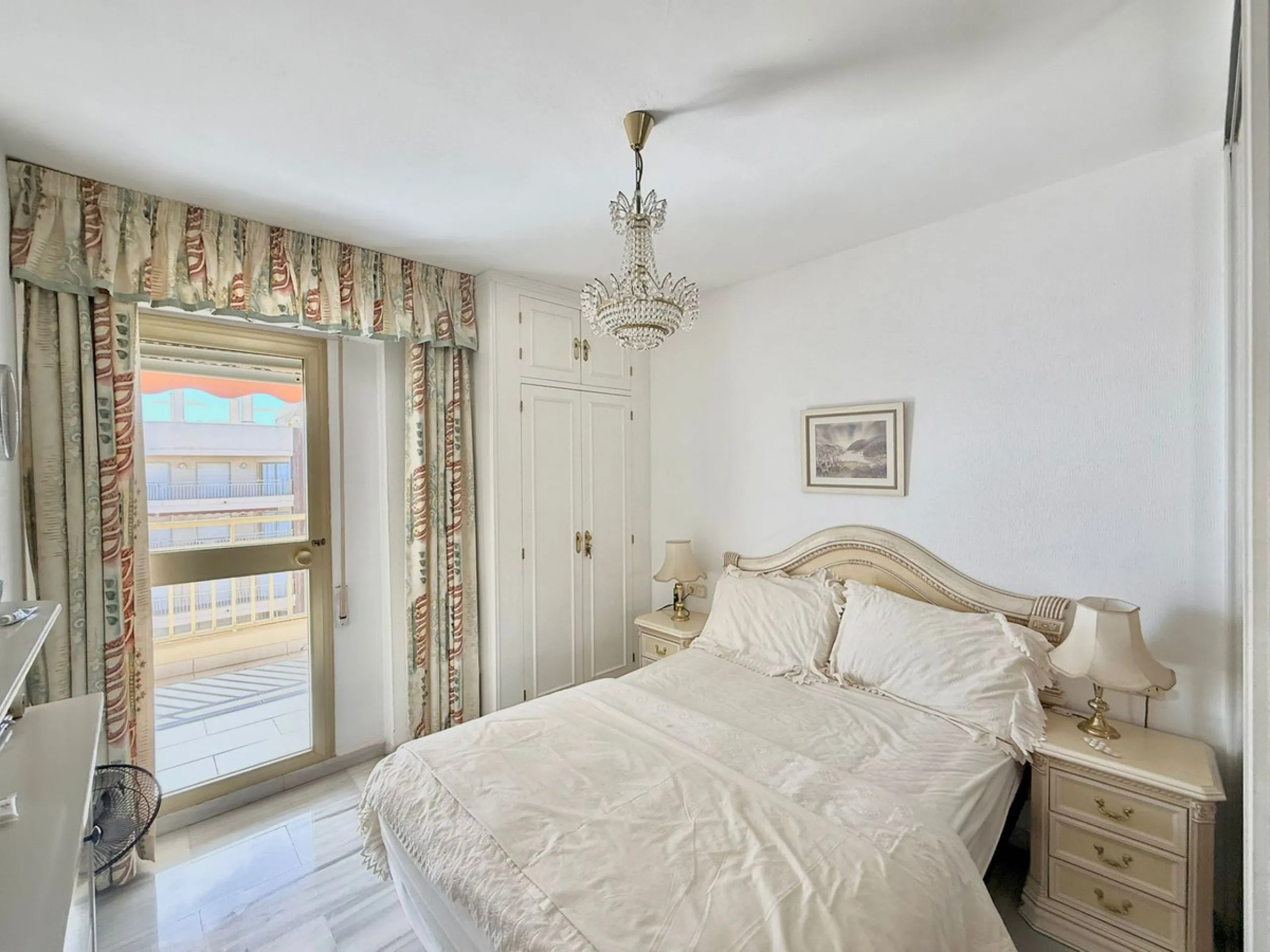 Apartment - Top Floor Apartment в продаже в Fuengirola, Málaga. В доме 2 спален и 2 ванных комнат. Площадь дома 83 м²