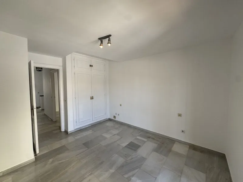 Exclusive townhouse in Marbella with sea views and prime location