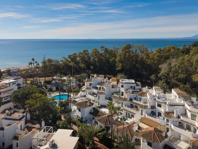 LOCATION ! LOCATION !