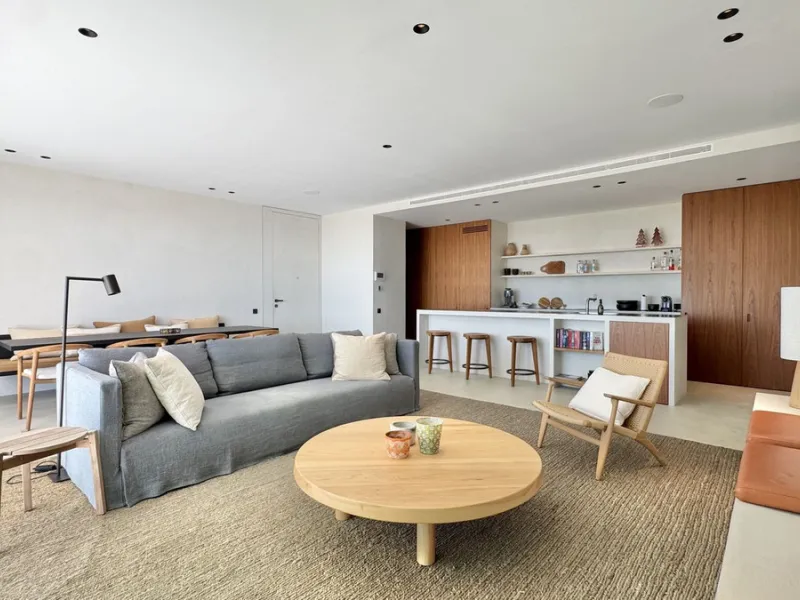 Luxury South-Facing Corner Apartment with Panoramic Sea & Golf Views in Byu Hills, La Quinta, Benahavís.