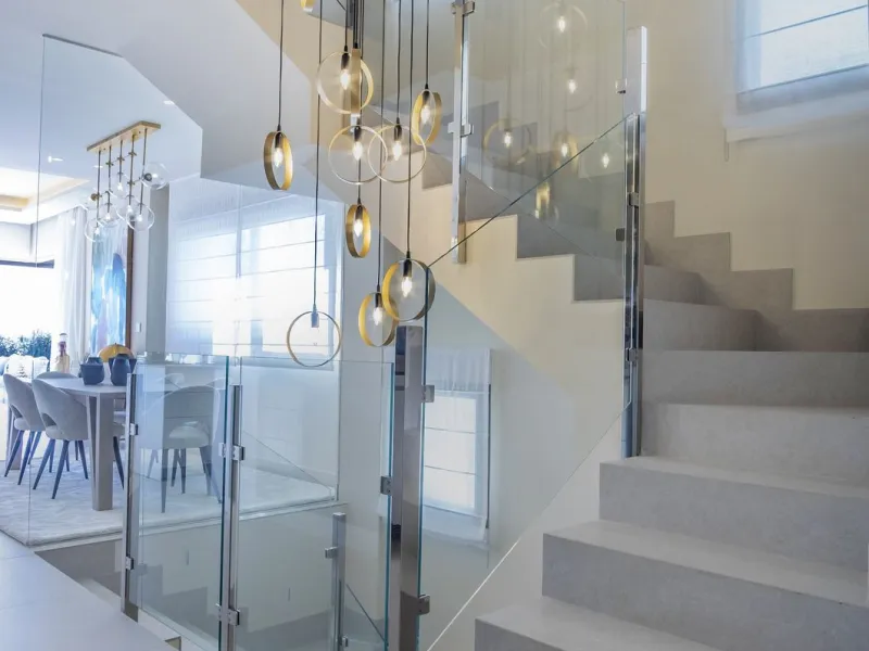 This modern, top-quality villa is located in Velaya Gardens, a prestigious frontline beach development on the New Golden Mile, just a short distance from Estepona town center via the new Paseo.