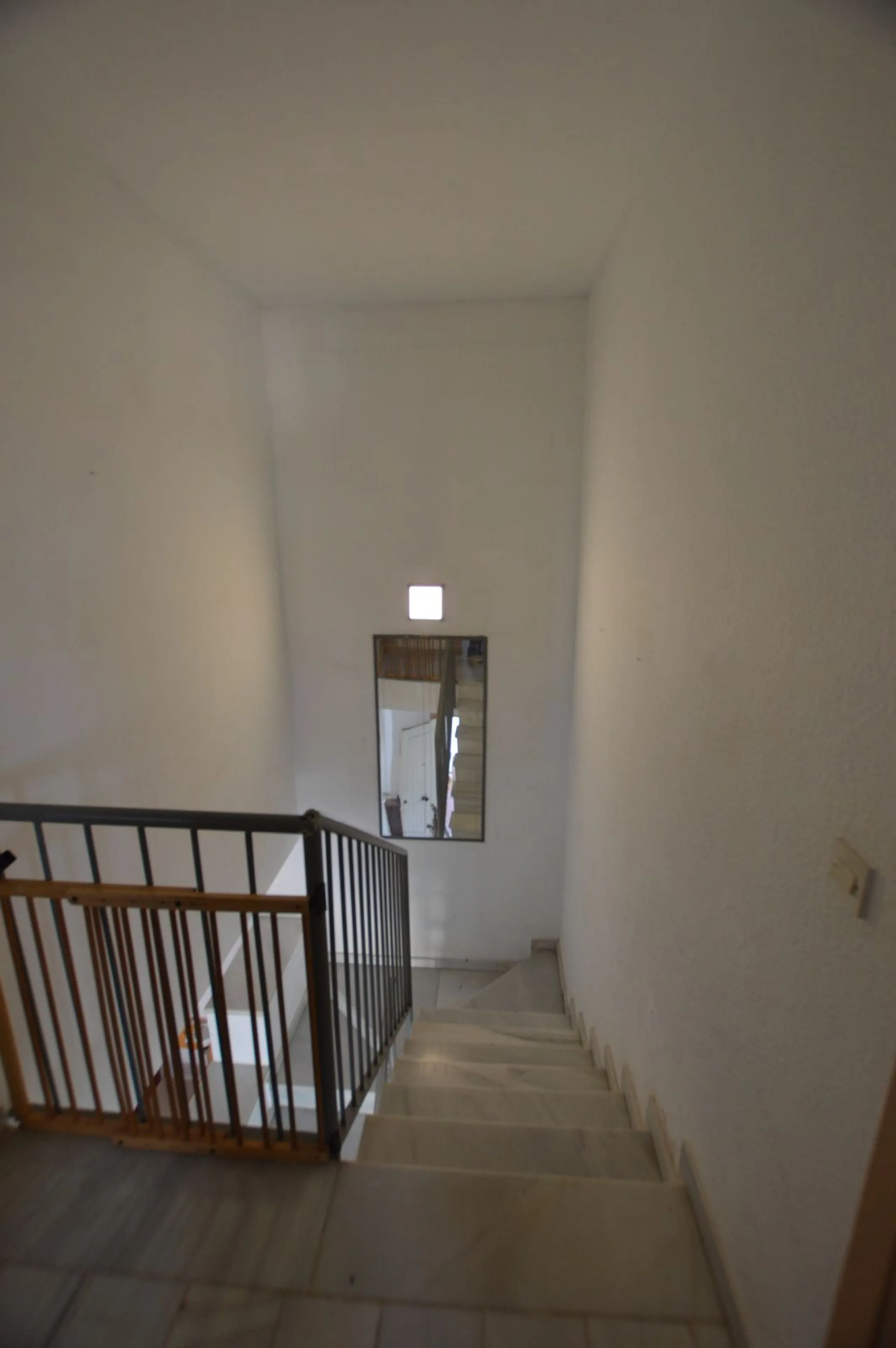 Discover the duplex of your dreams in Torreblanca! This charming 122 m² home offers you a cozy and modern space, ready to move into. With two spacious bedrooms and two bathrooms, you will find the comfort you have always wanted. The illuminated terrace, f