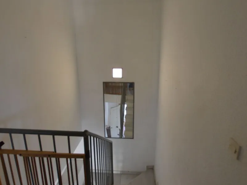 Discover the duplex of your dreams in Torreblanca! This charming 122 m² home offers you a cozy and modern space, ready to move into. With two spacious bedrooms and two bathrooms, you will find the comfort you have always wanted. The illuminated terrace, f