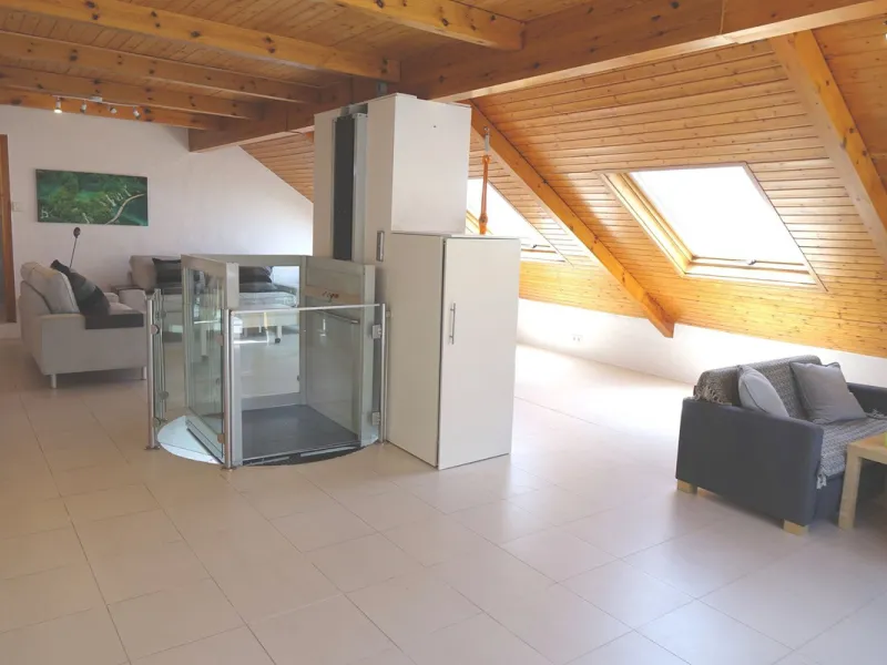 Bright 3-Bedroom Duplex Penthouse – Just Steps from the Beach in Fuengirola