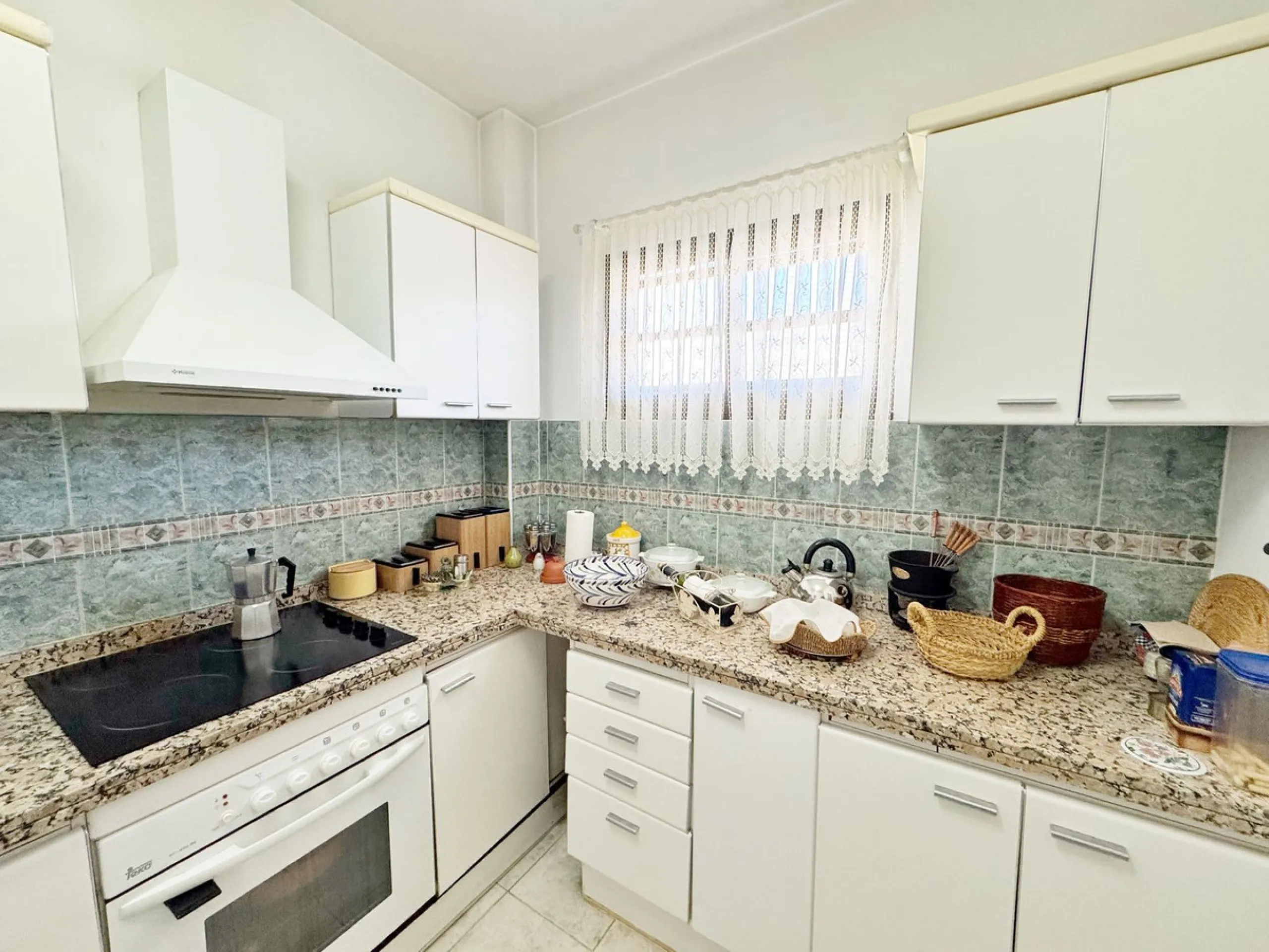 Apartment - Middle Floor Apartment в продаже в Marbella, Málaga. В доме 2 спален и 1 ванных комнат. Площадь дома 90 м²