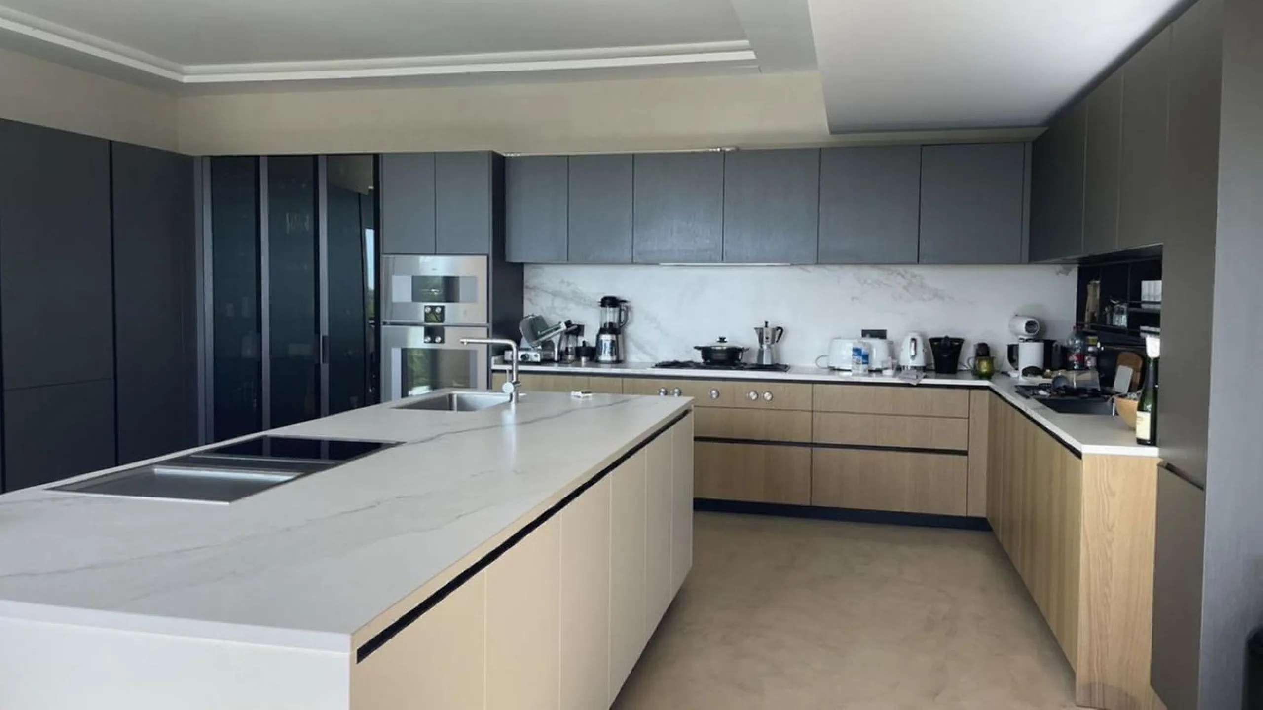 House - Detached Villa в продаже в Benahavís, Málaga. В доме 5 спален и 5 ванных комнат. Площадь дома 639 м². Площадь участка 3000 м²
