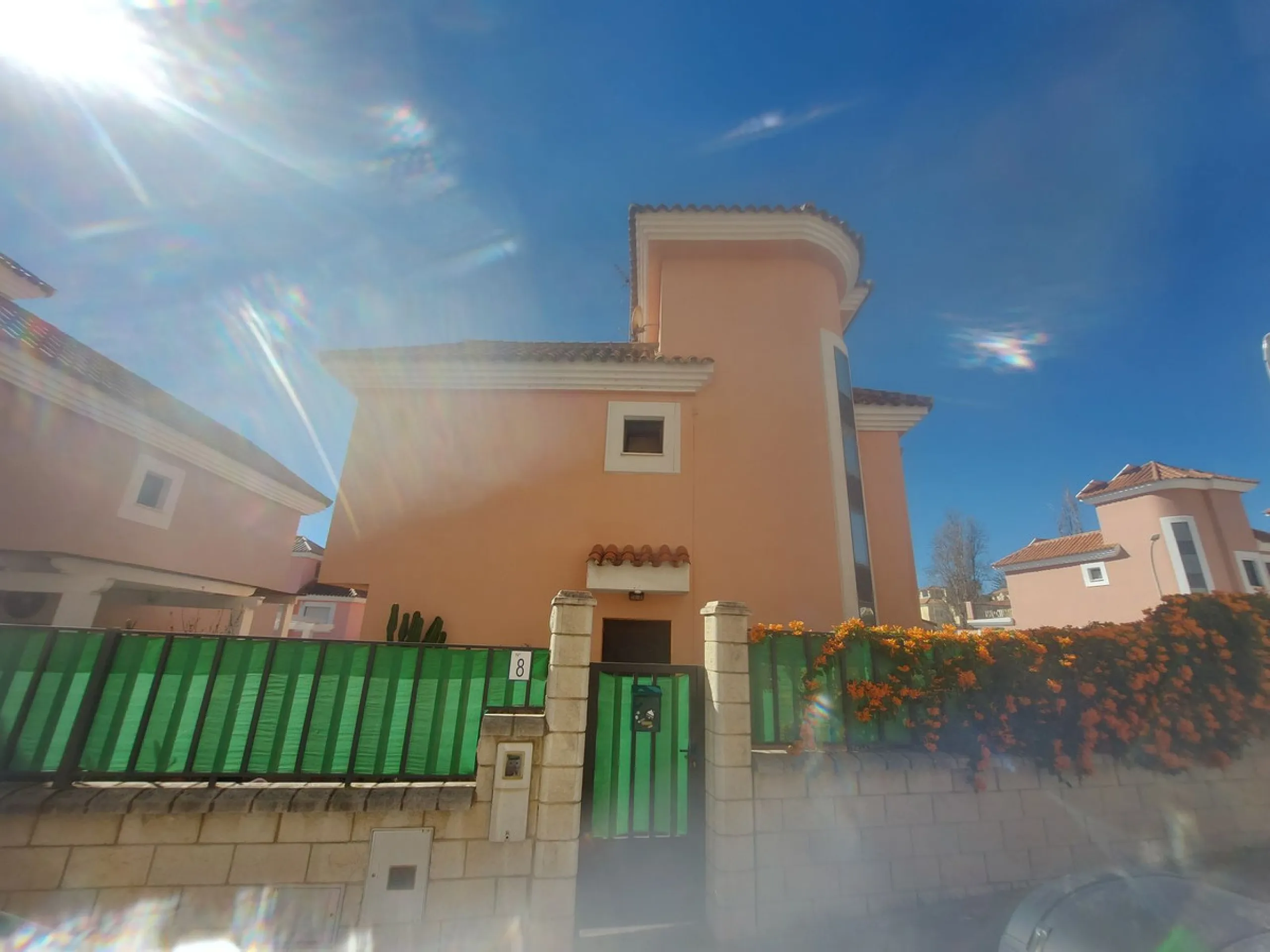 Large detached family townhouse close to all amenities - ideal family home.