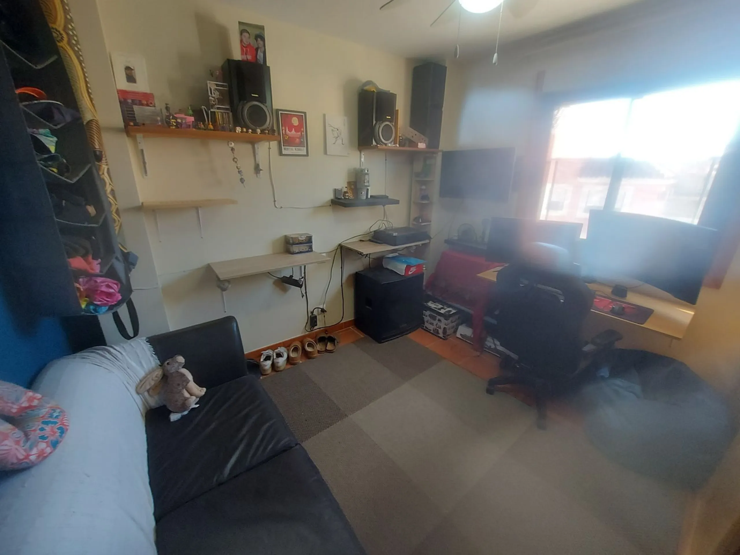 Large detached family townhouse close to all amenities - ideal family home.