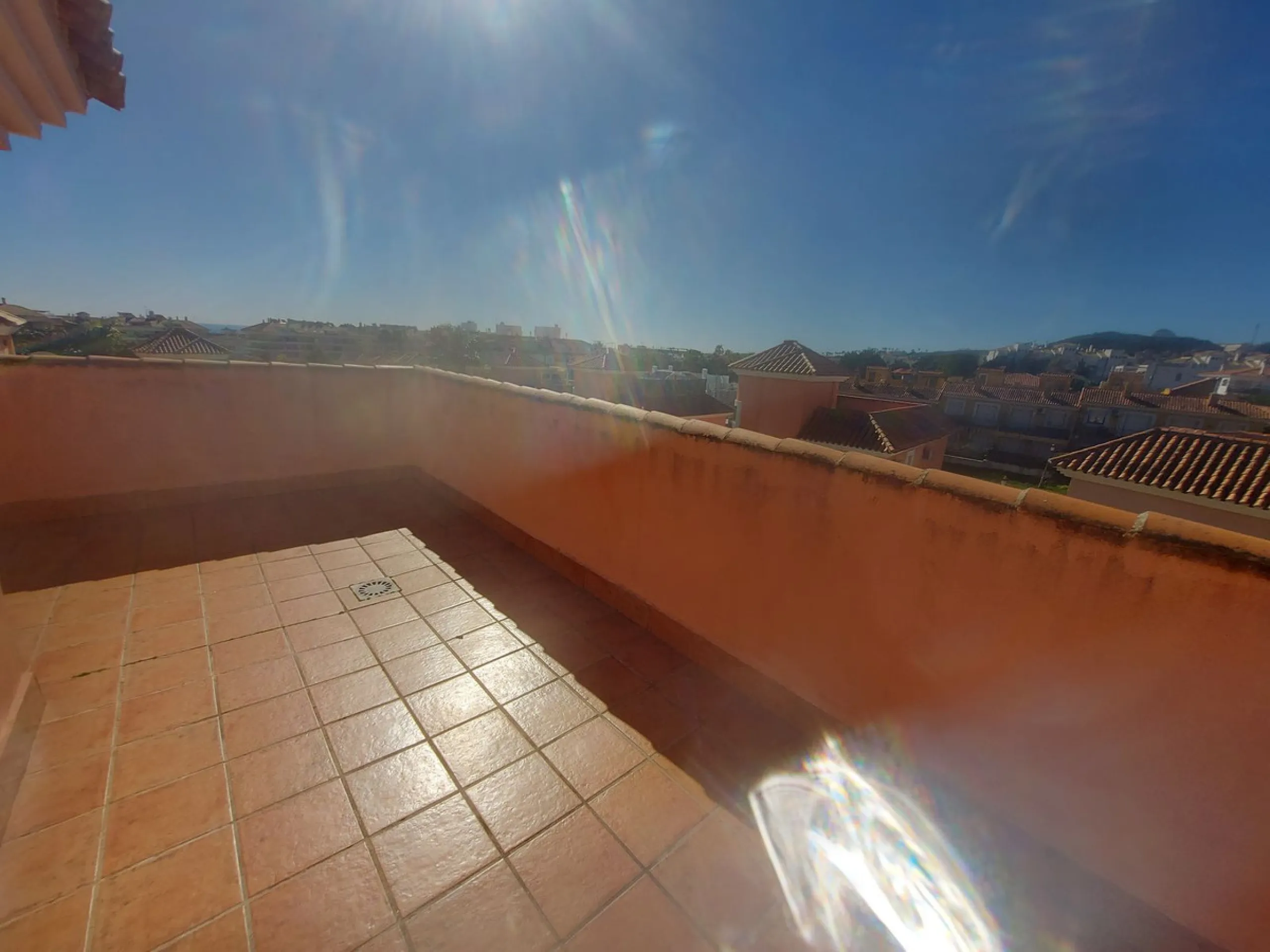 Large detached family townhouse close to all amenities - ideal family home.