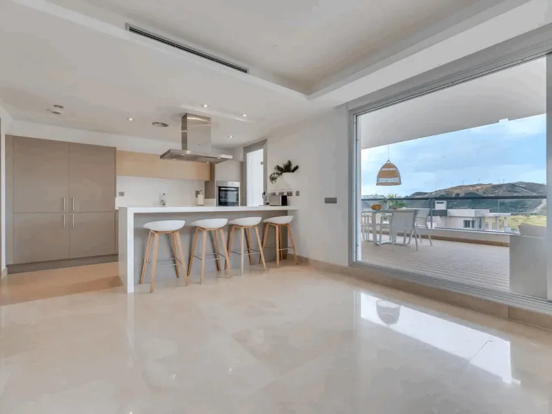 Located in the prestigious Avalon complex in Los Arqueros, Benahavís, Málaga,
