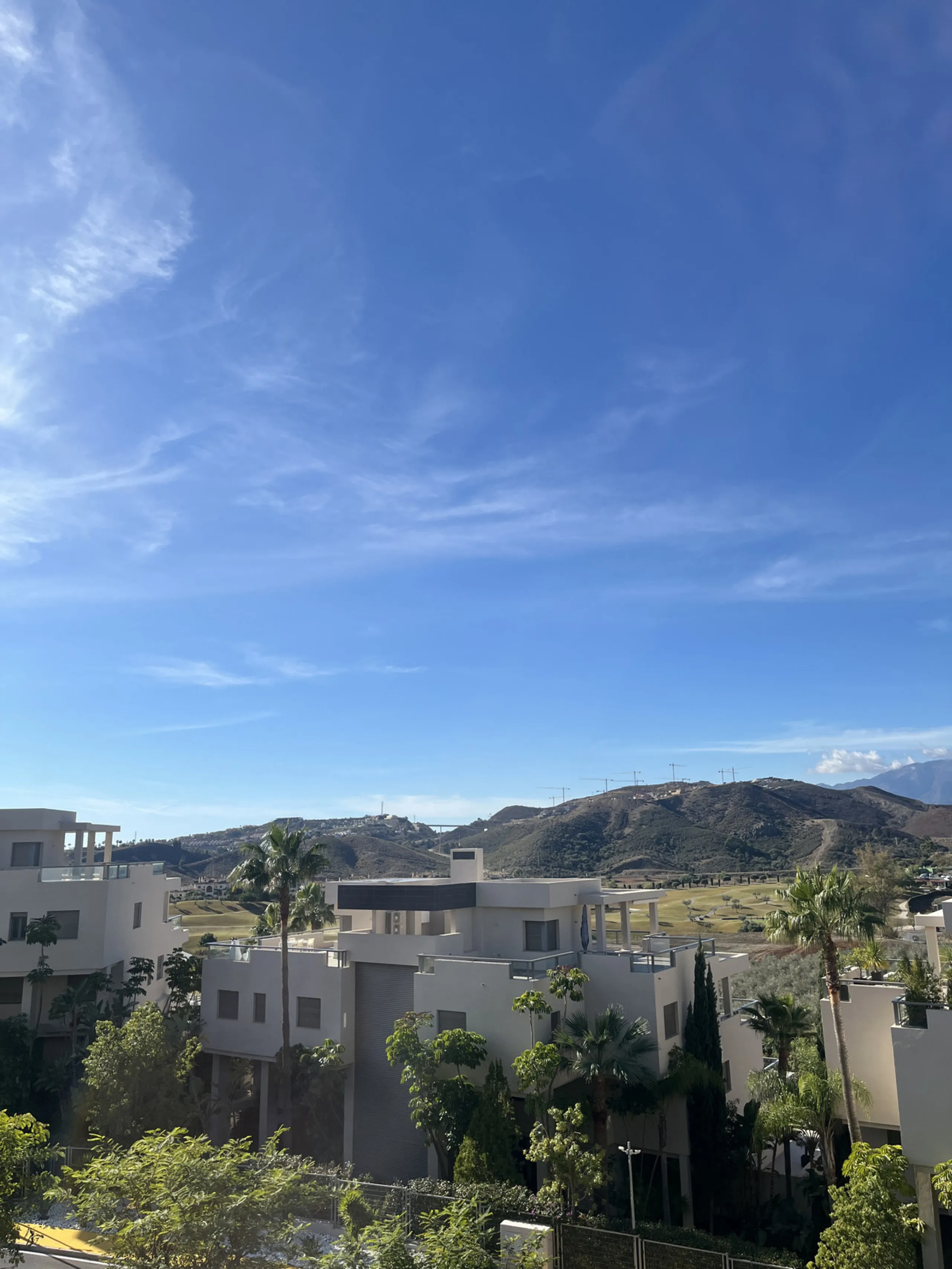 Located in the prestigious Avalon complex in Los Arqueros, Benahavís, Málaga,