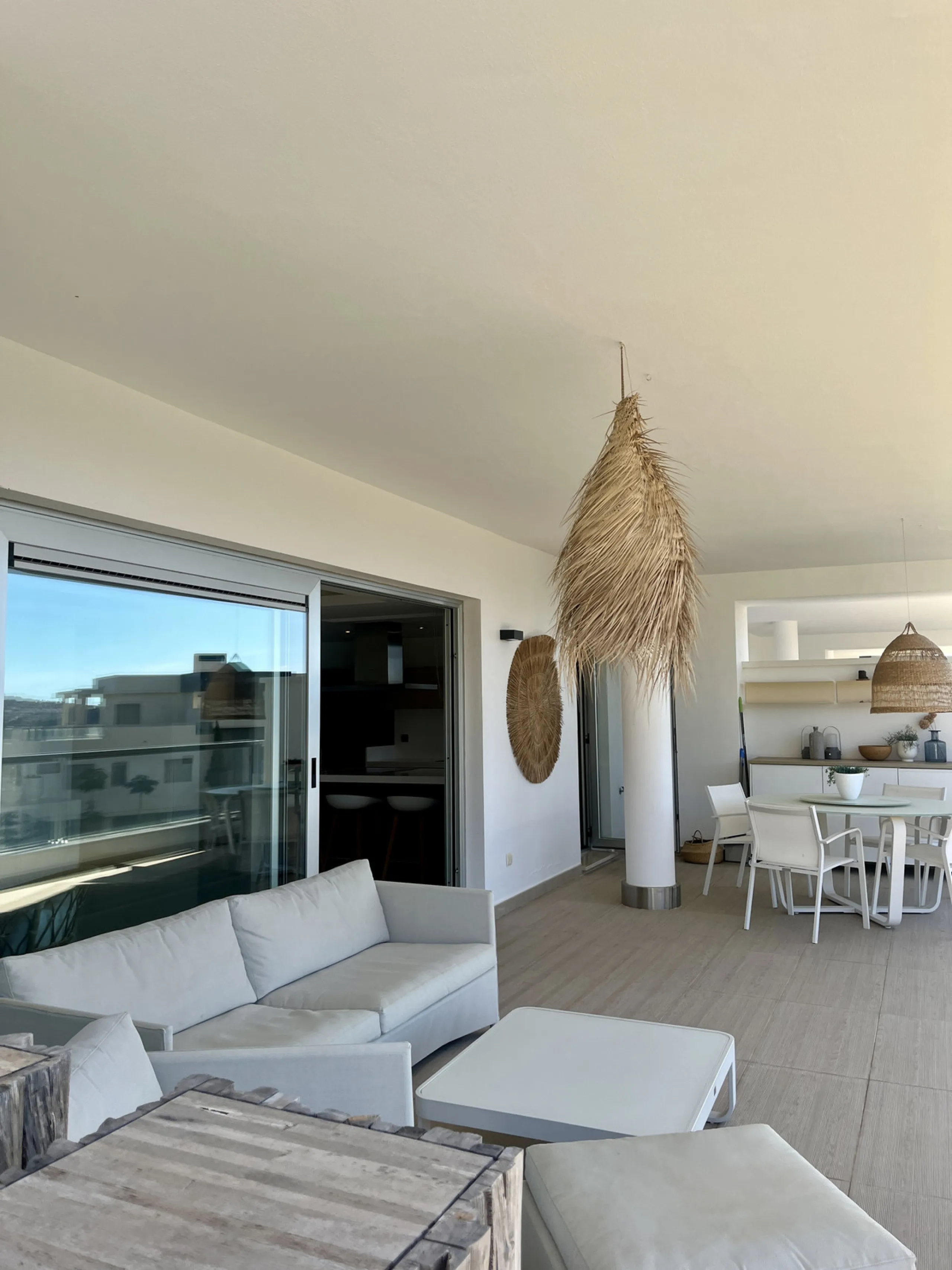 Located in the prestigious Avalon complex in Los Arqueros, Benahavís, Málaga,
