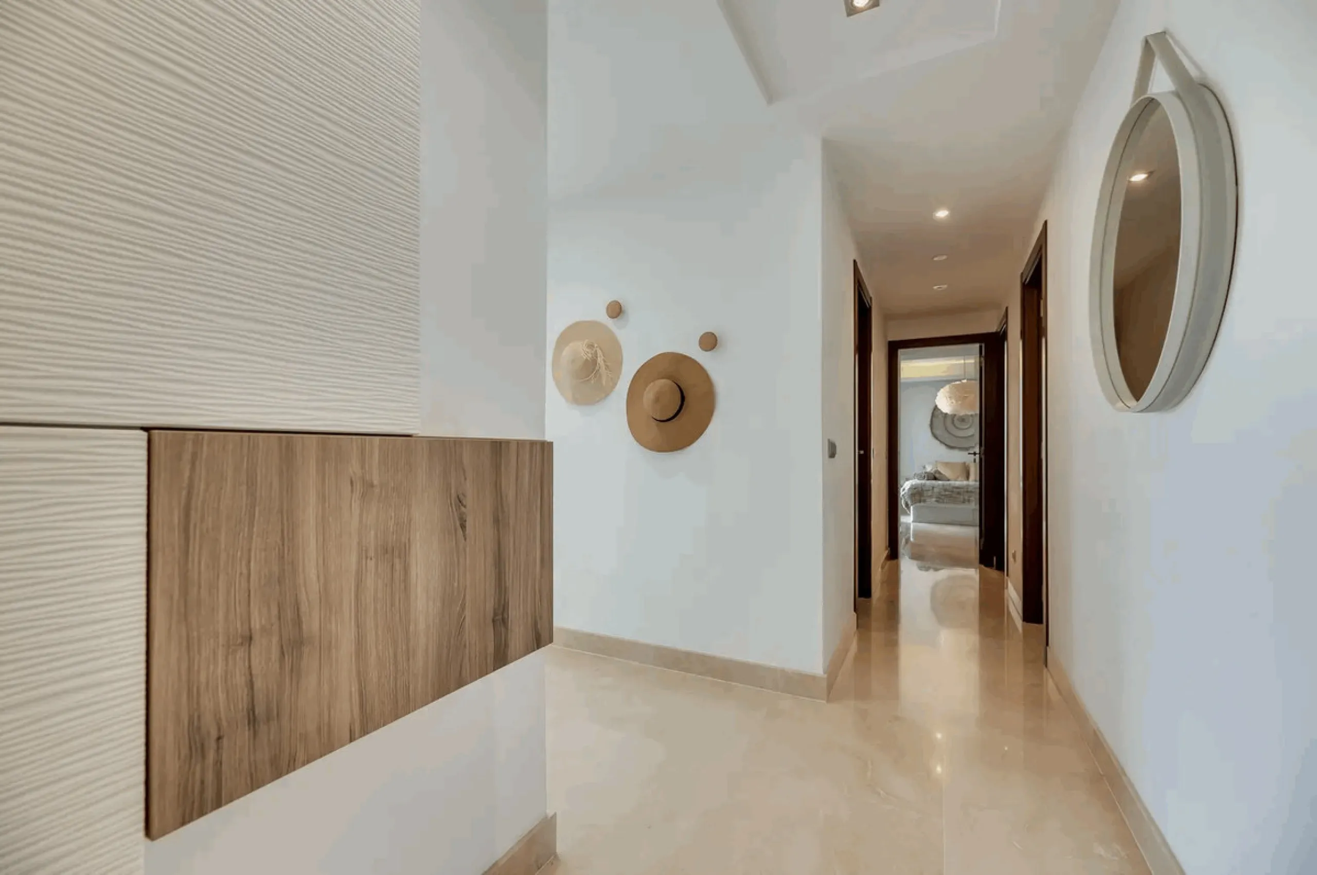 Located in the prestigious Avalon complex in Los Arqueros, Benahavís, Málaga,
