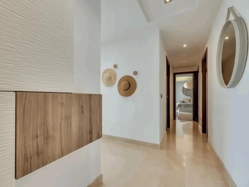 Located in the prestigious Avalon complex in Los Arqueros, Benahavís, Málaga,