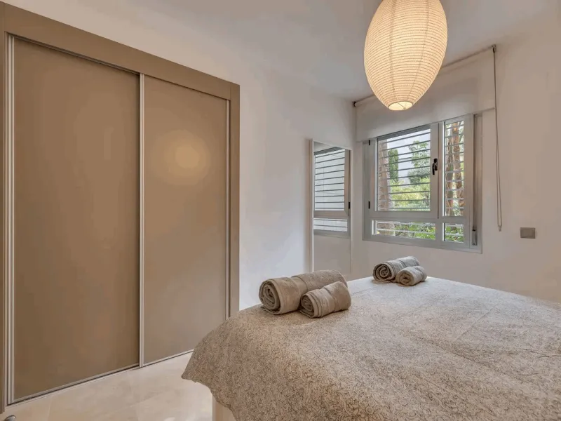 Located in the prestigious Avalon complex in Los Arqueros, Benahavís, Málaga,
