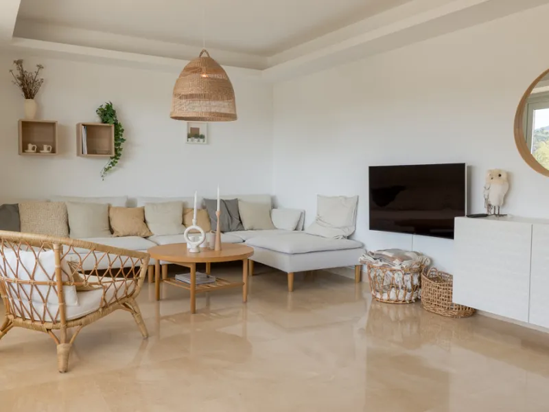 Located in the prestigious Avalon complex in Los Arqueros, Benahavís, Málaga,