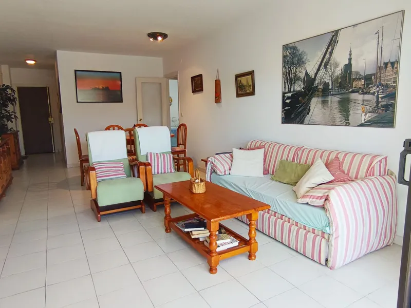 Fantastic 2-bedroom, 2-bathroom apartment located in a superb beachfront complex.