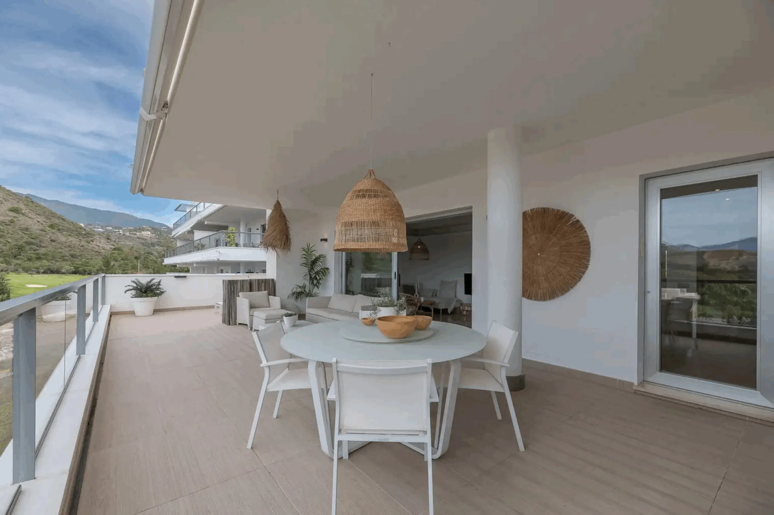 Located in the prestigious Avalon complex in Los Arqueros, Benahavís, Málaga,