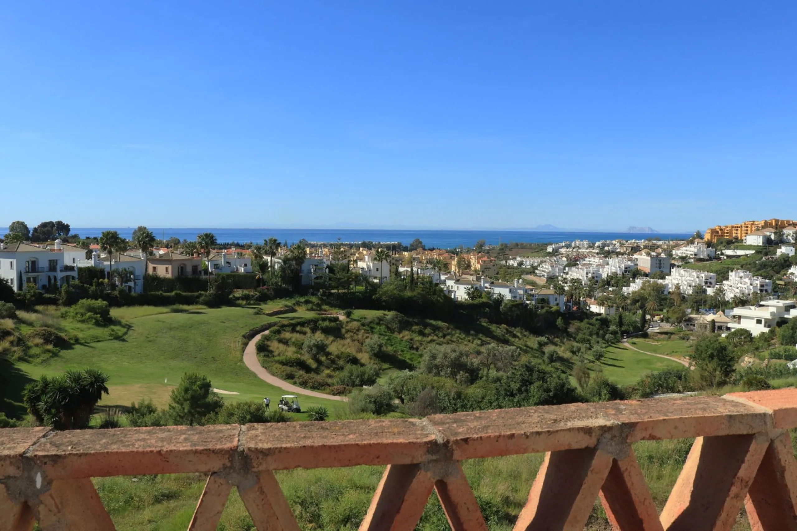 Luxury Sea-View Townhouse for Sale or Rent in Estepona | Sunset Resina Golf, Costa del Sol