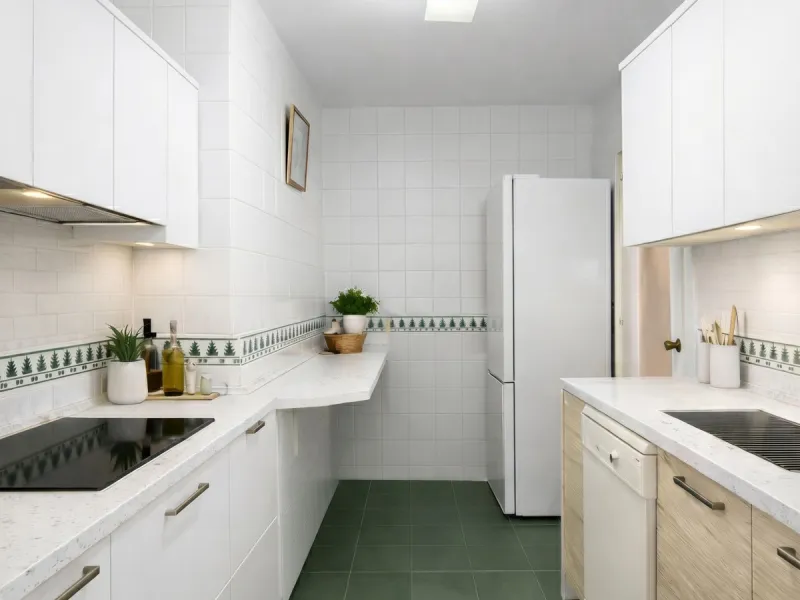 Fantastic 2-bedroom, 2-bathroom apartment located in a superb beachfront complex.